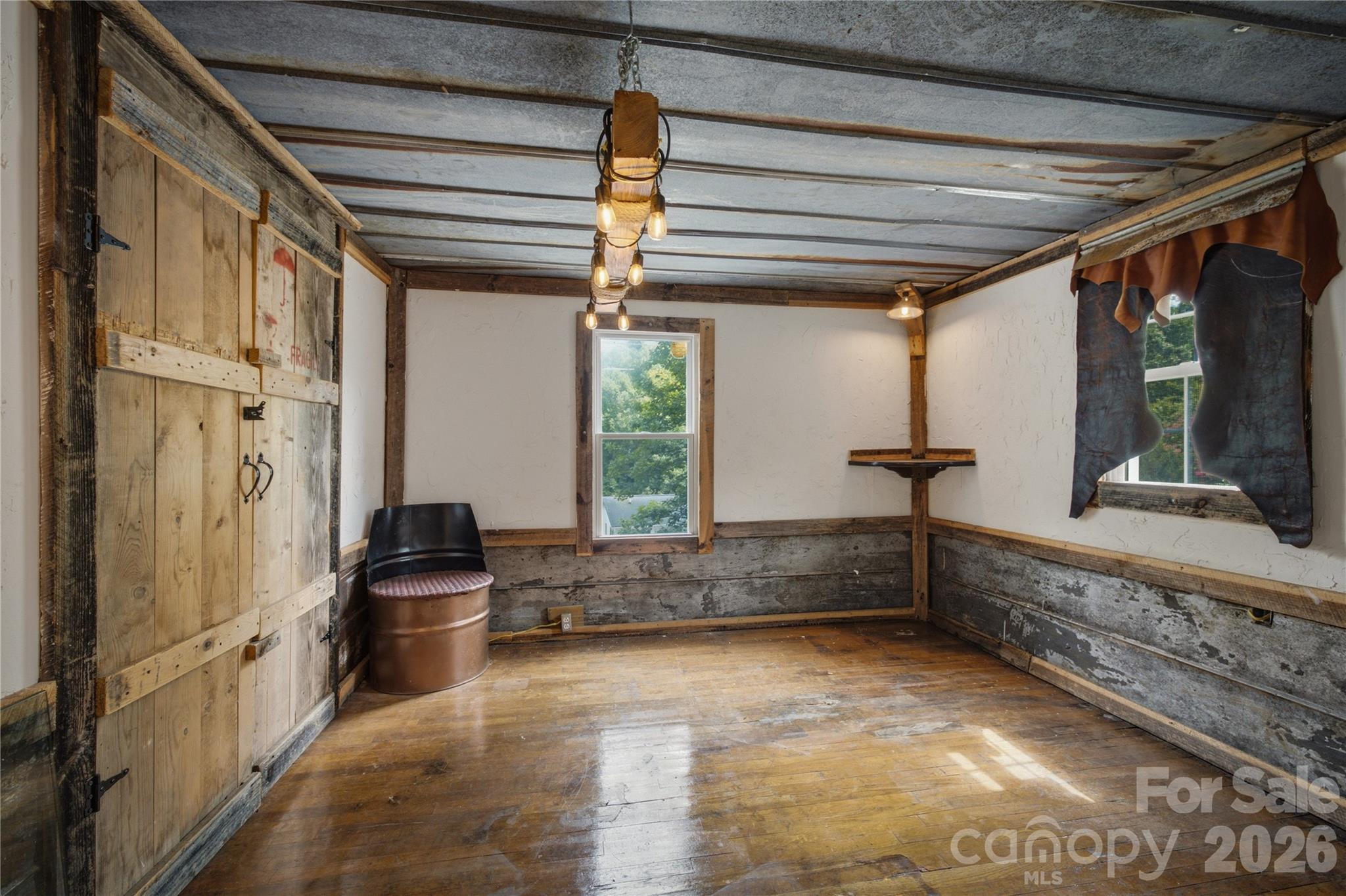 904 Bounous Street Property Photo 27