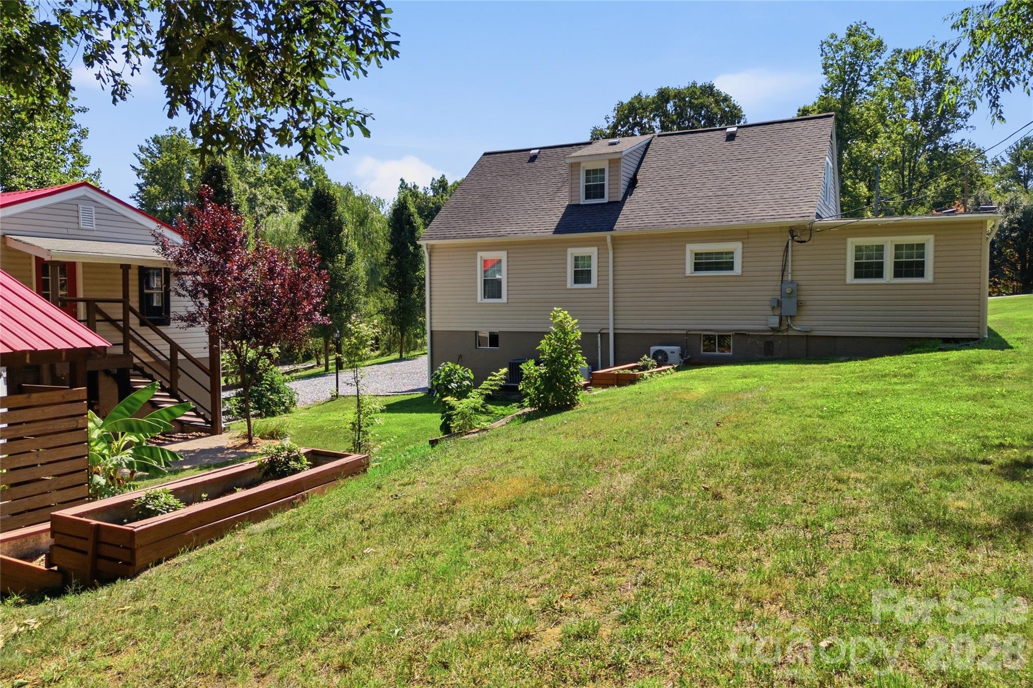 904 Bounous Street Property Photo 28