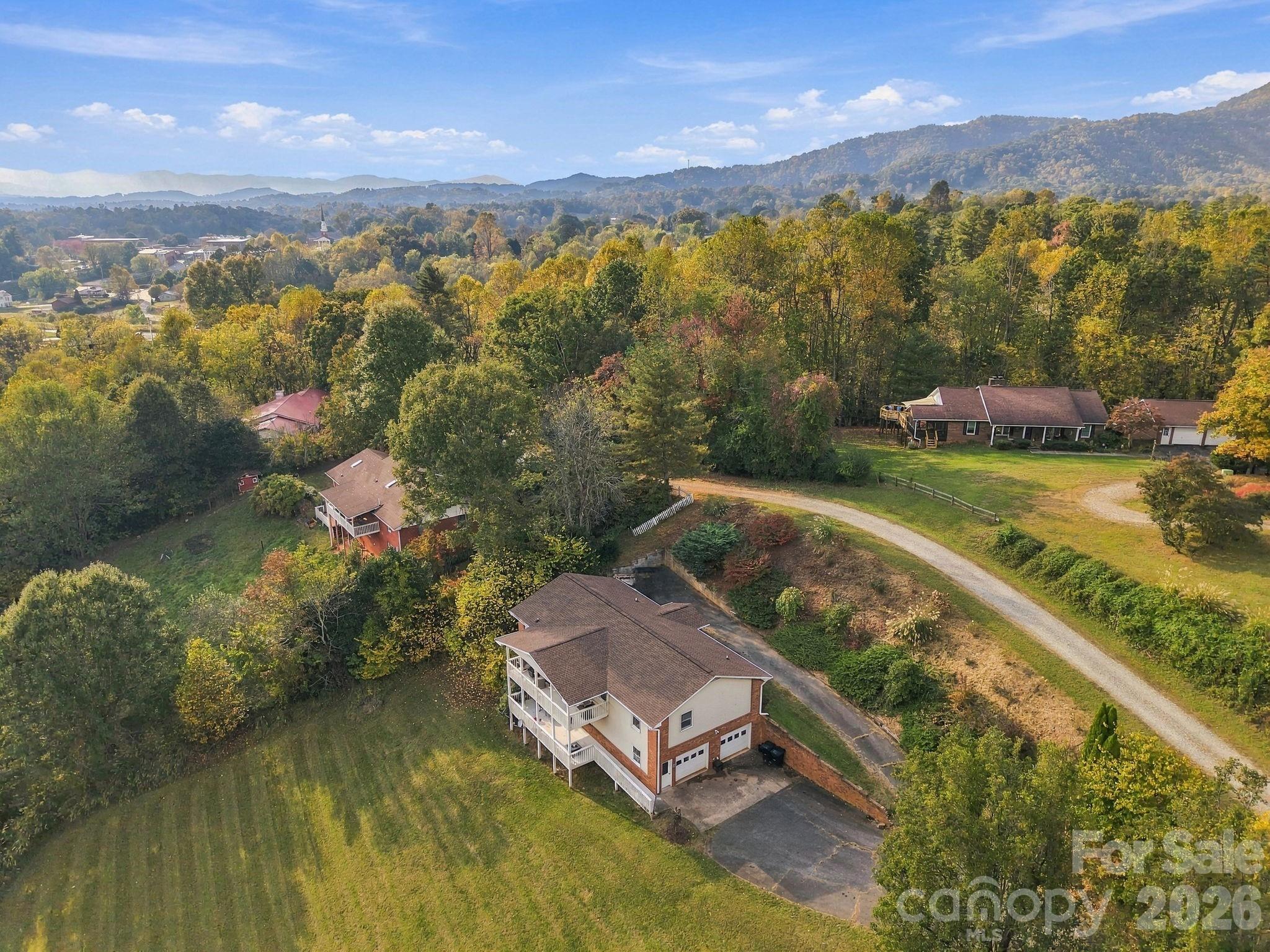 441 Country Drive Property Photo 1
