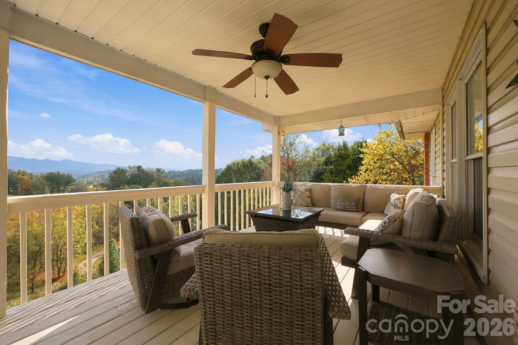 441 Country Drive Property Photo 7