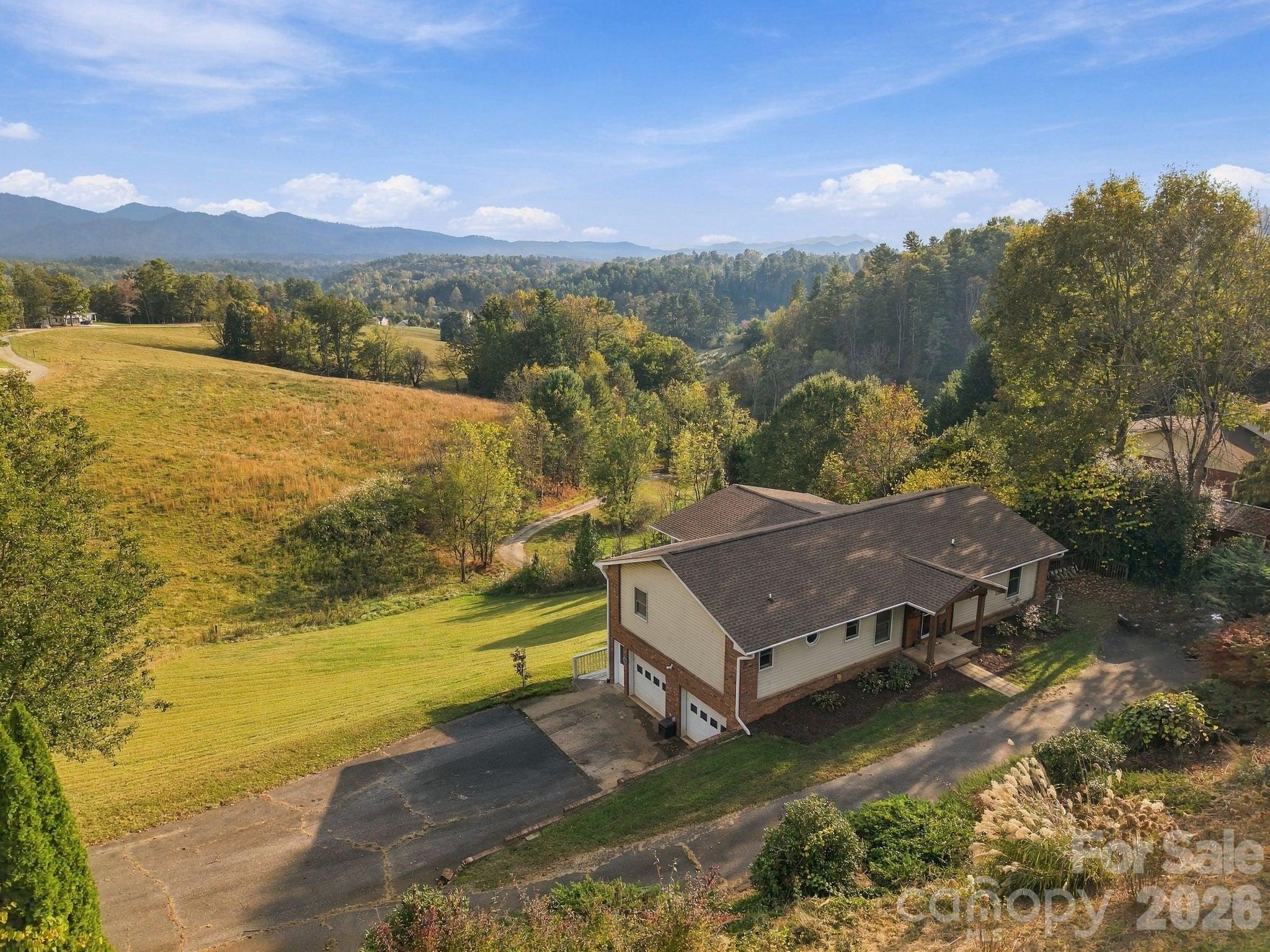 441 Country Drive Property Photo 9