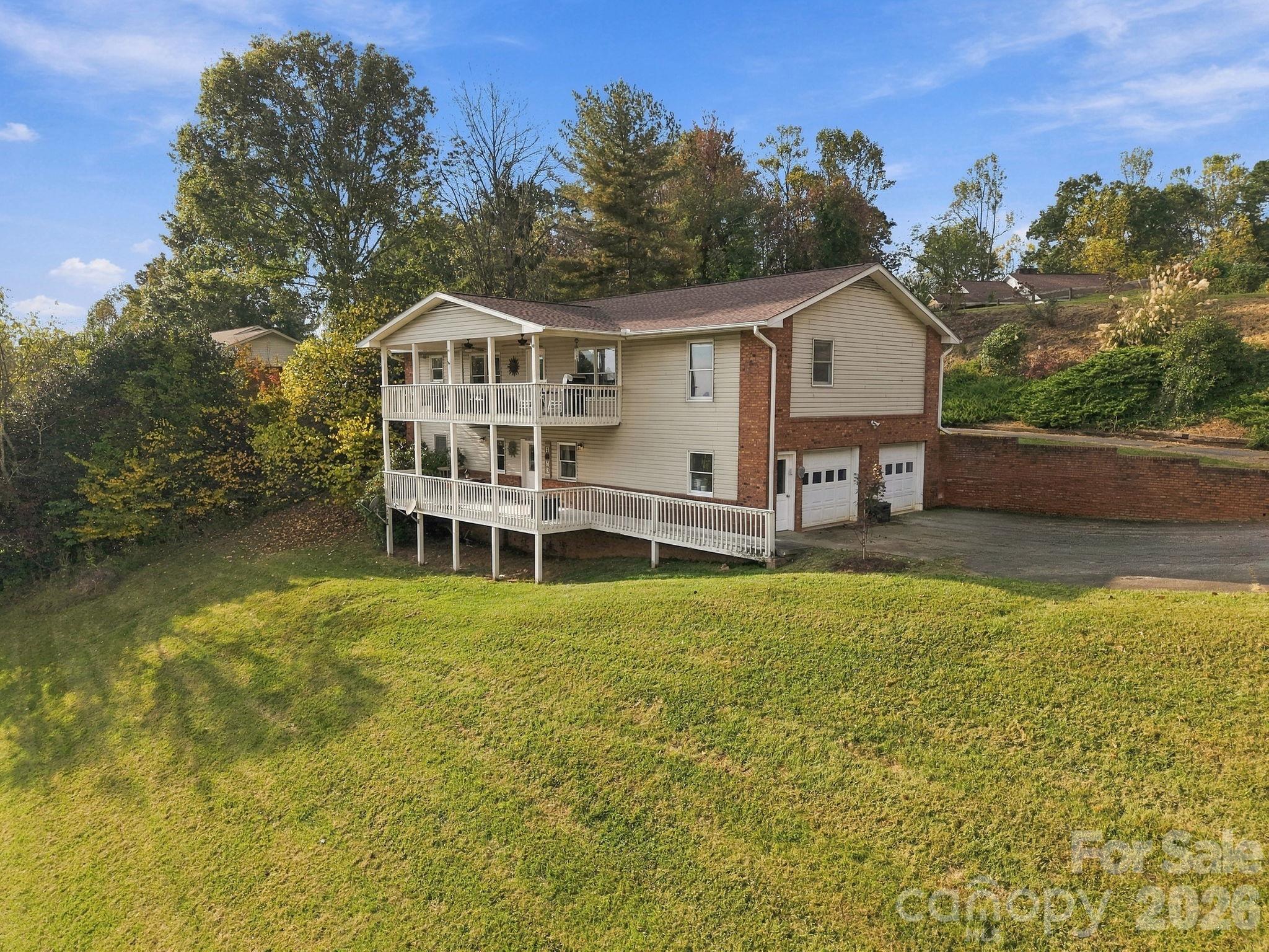 441 Country Drive Property Photo 12