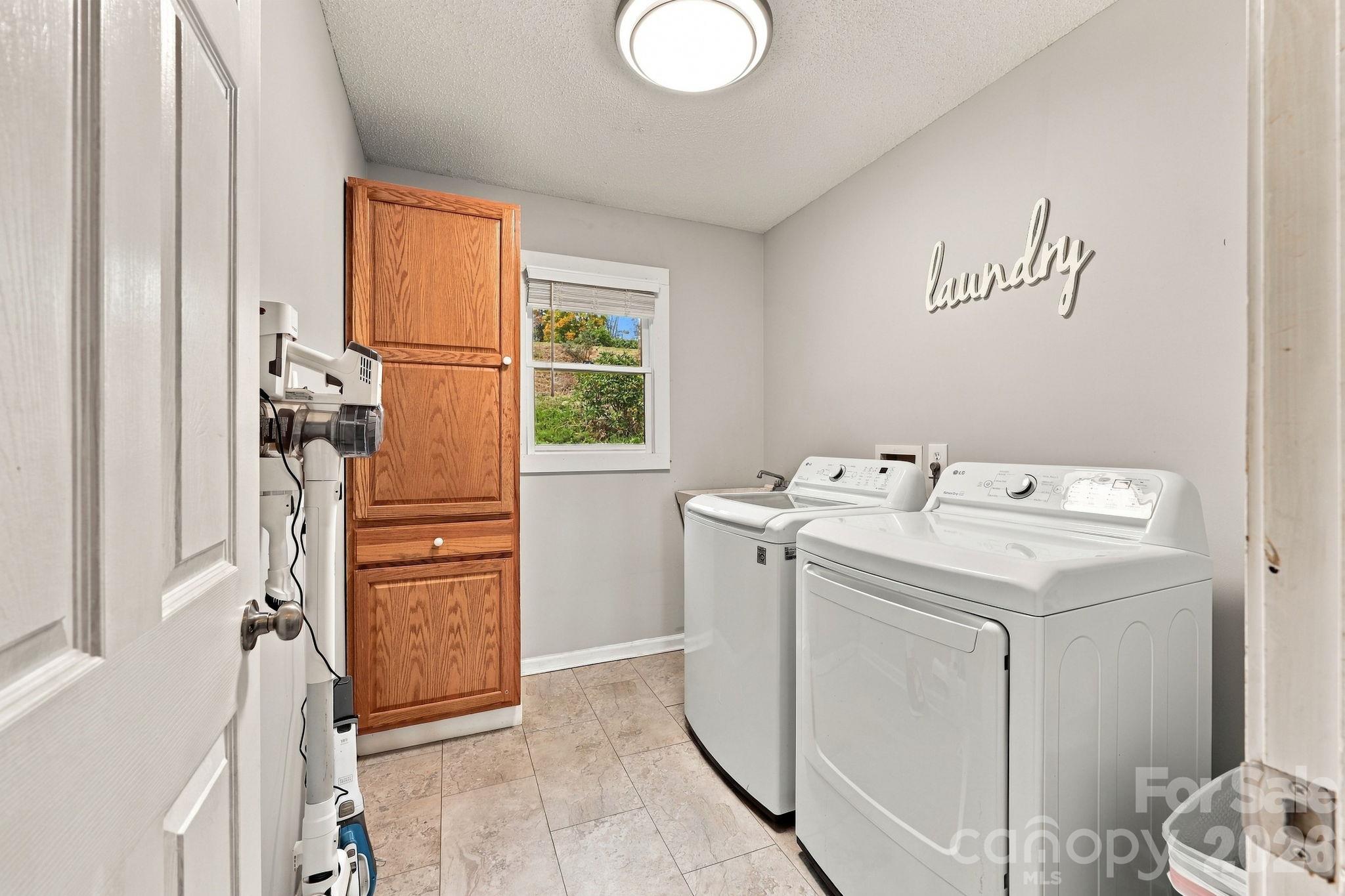 441 Country Drive Property Photo 26