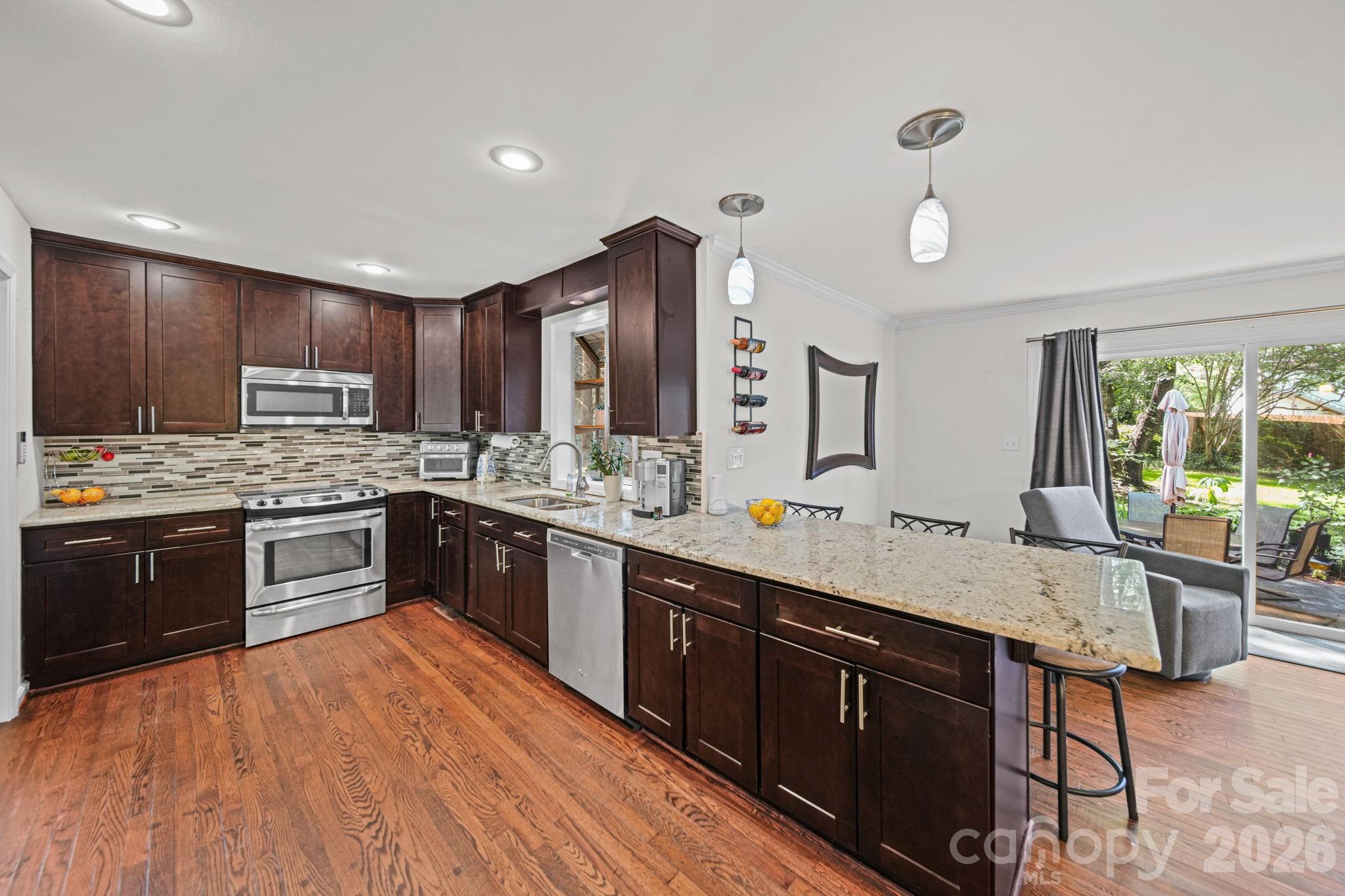 3836 Annlin Avenue Property Photo 4