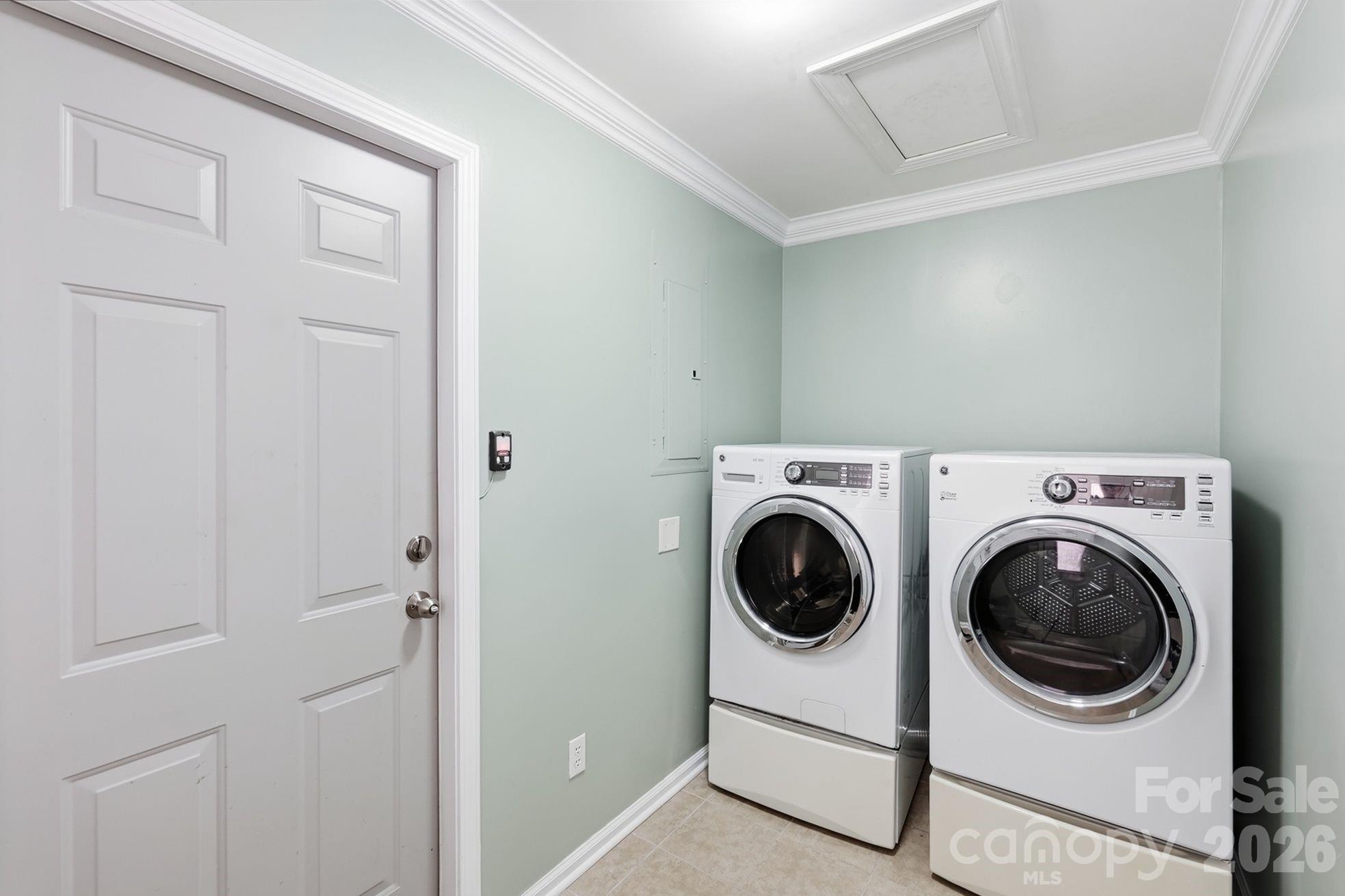 9475 Man O War Road Property Photo 19