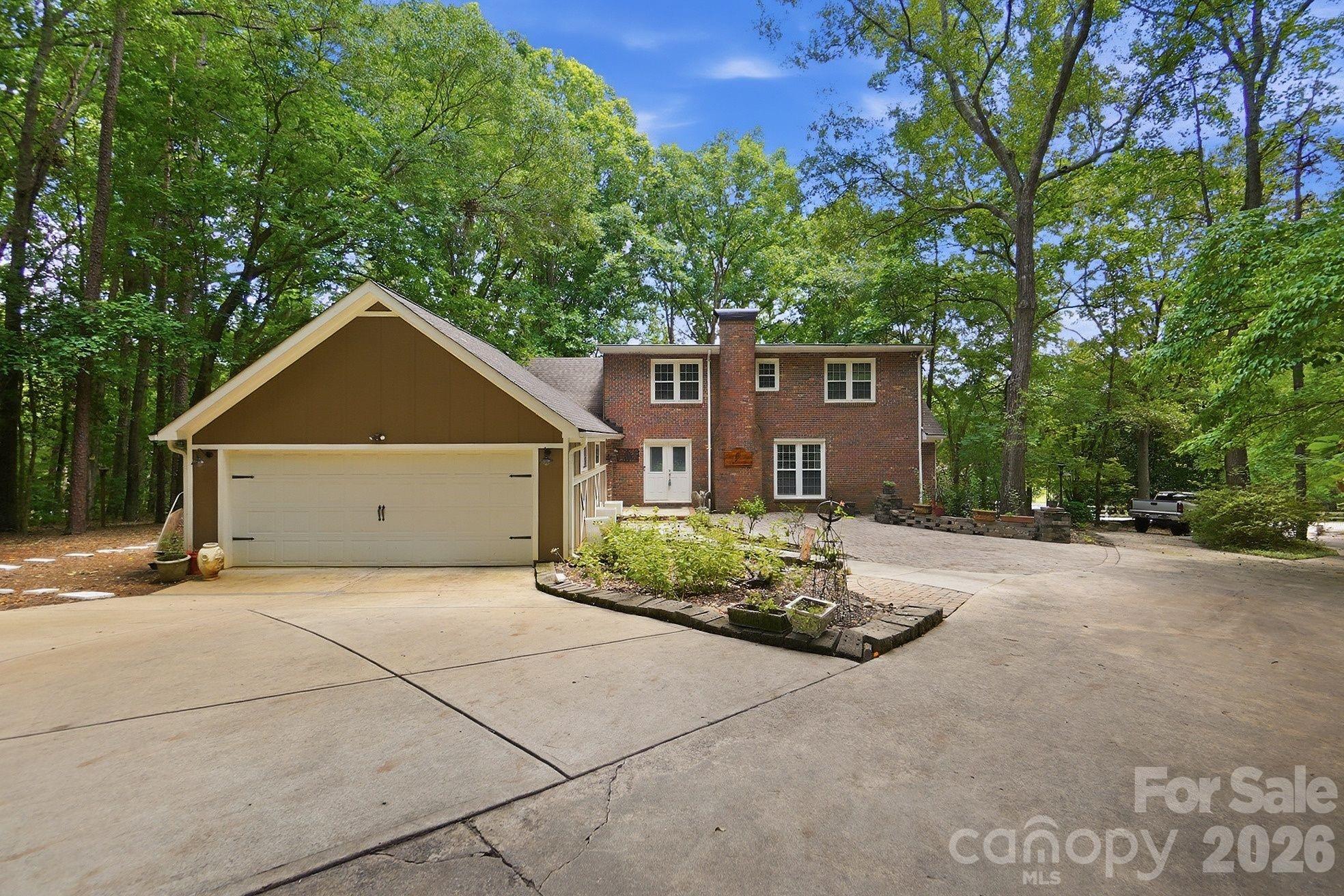 9475 Man O War Road Property Photo 26