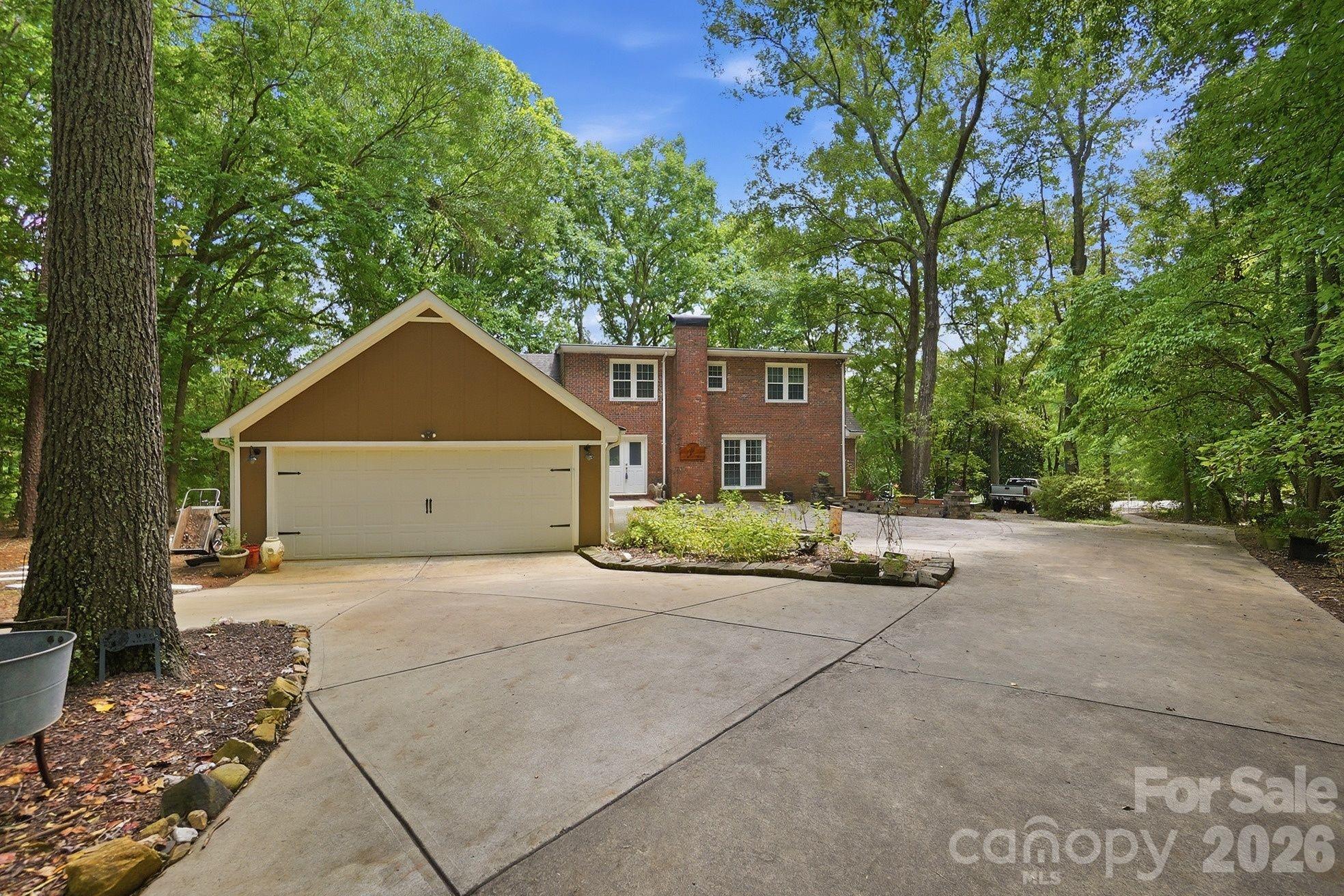 9475 Man O War Road Property Photo 27