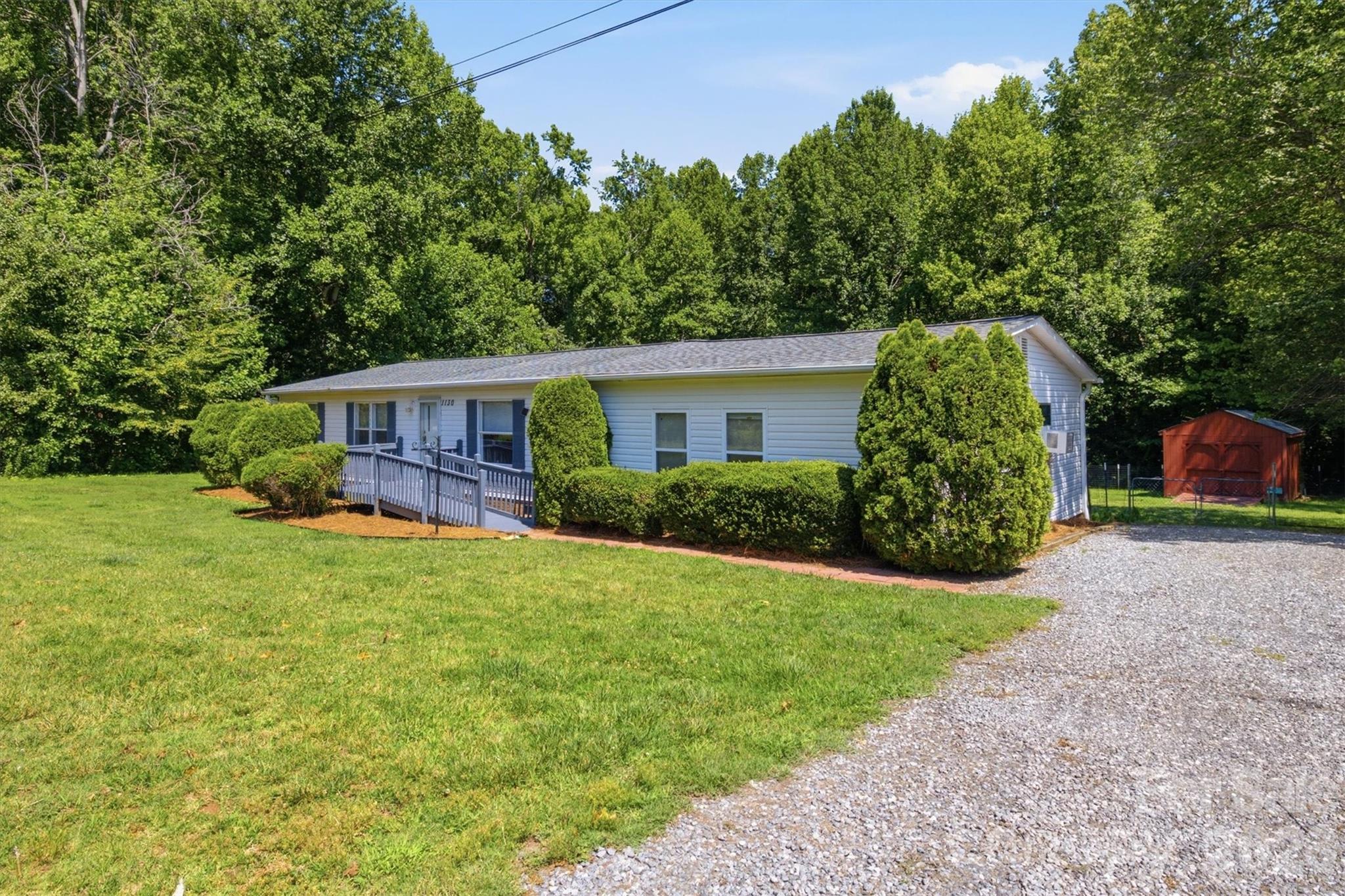 1130 Cedar Creek Drive Property Photo 3