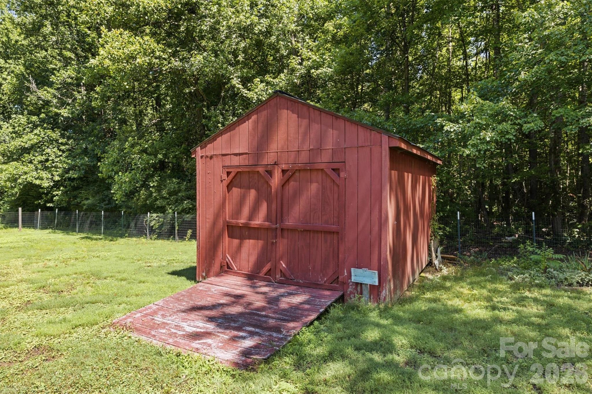 1130 Cedar Creek Drive Property Photo 31