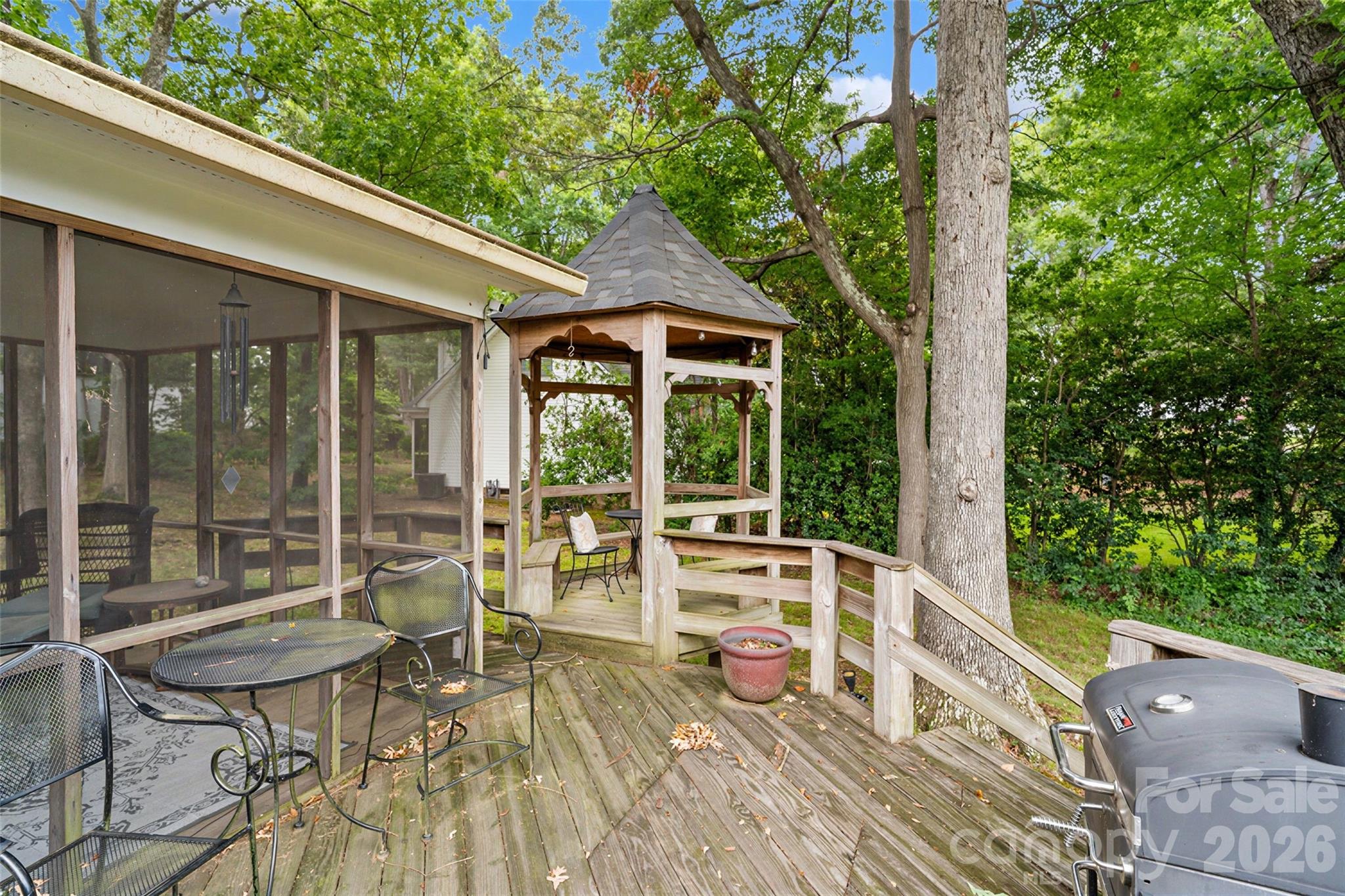 400 S Westover Drive Property Photo 32