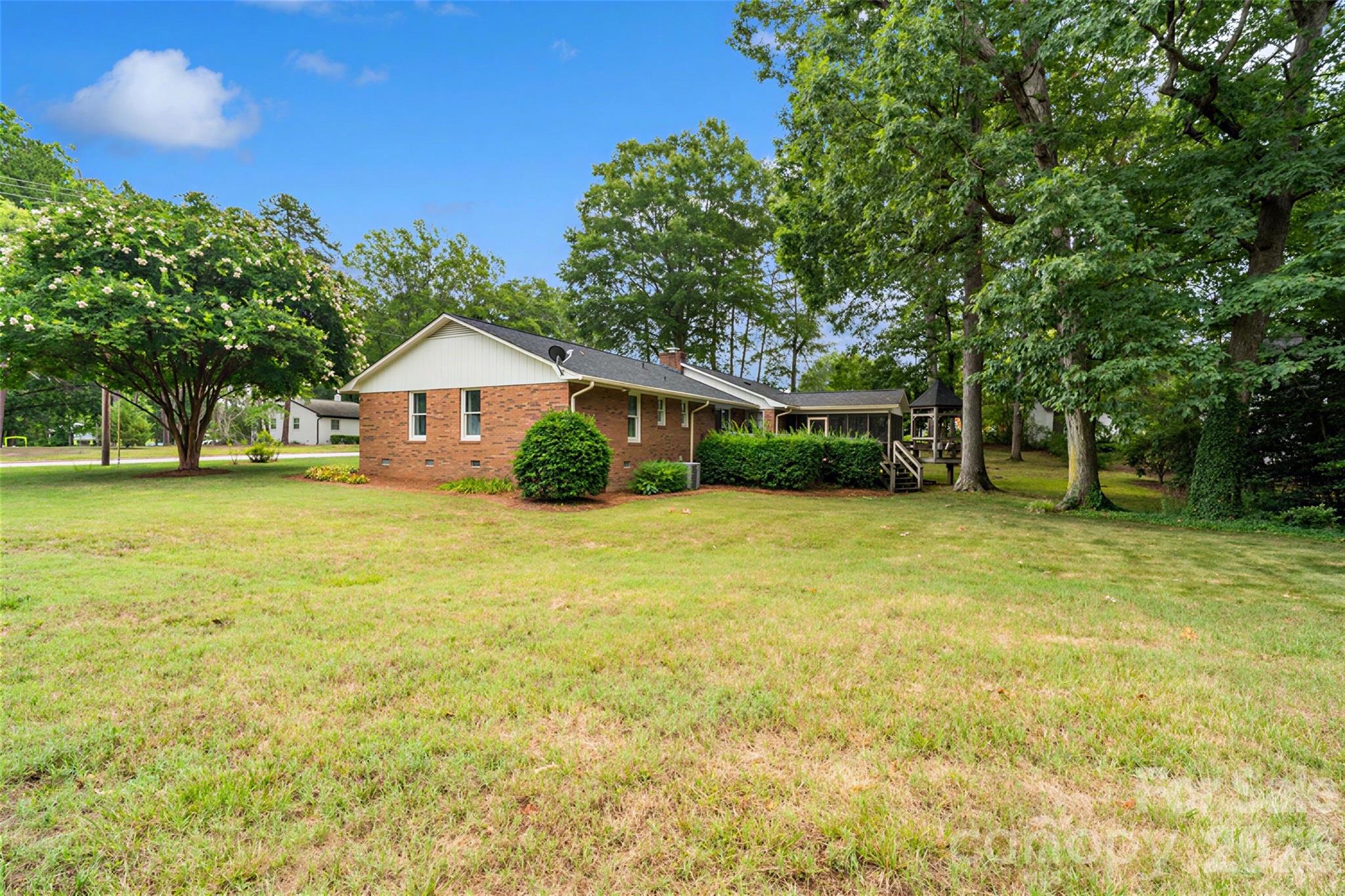 400 S Westover Drive Property Photo 38
