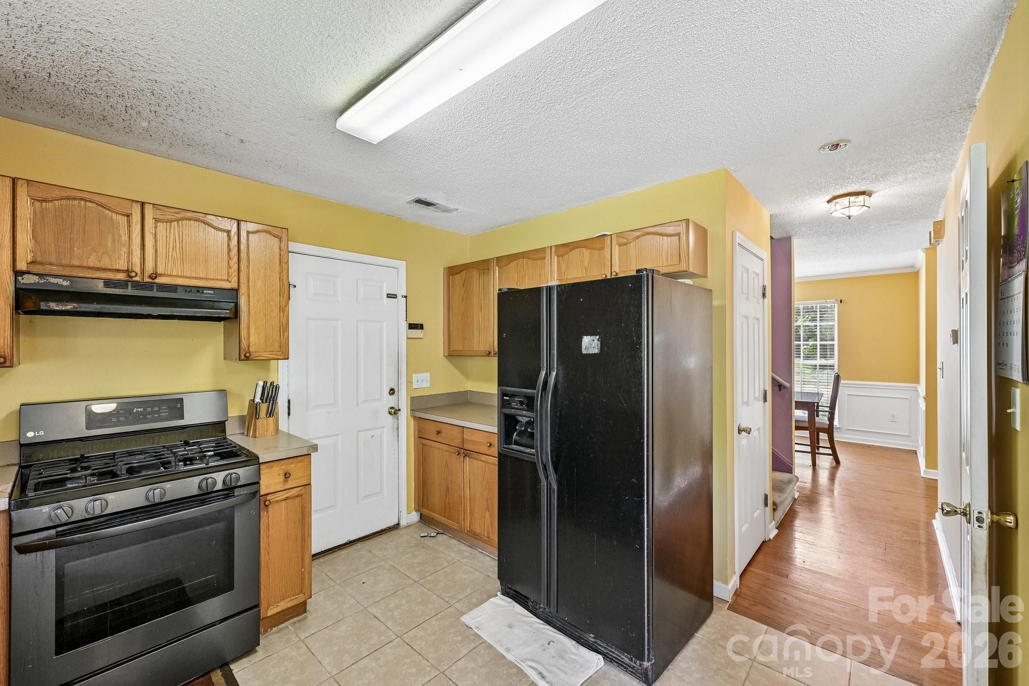 7329 Starvalley Drive Property Photo 6
