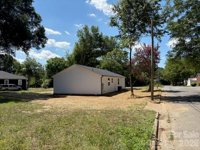514 Gardner Street Property Photo 8