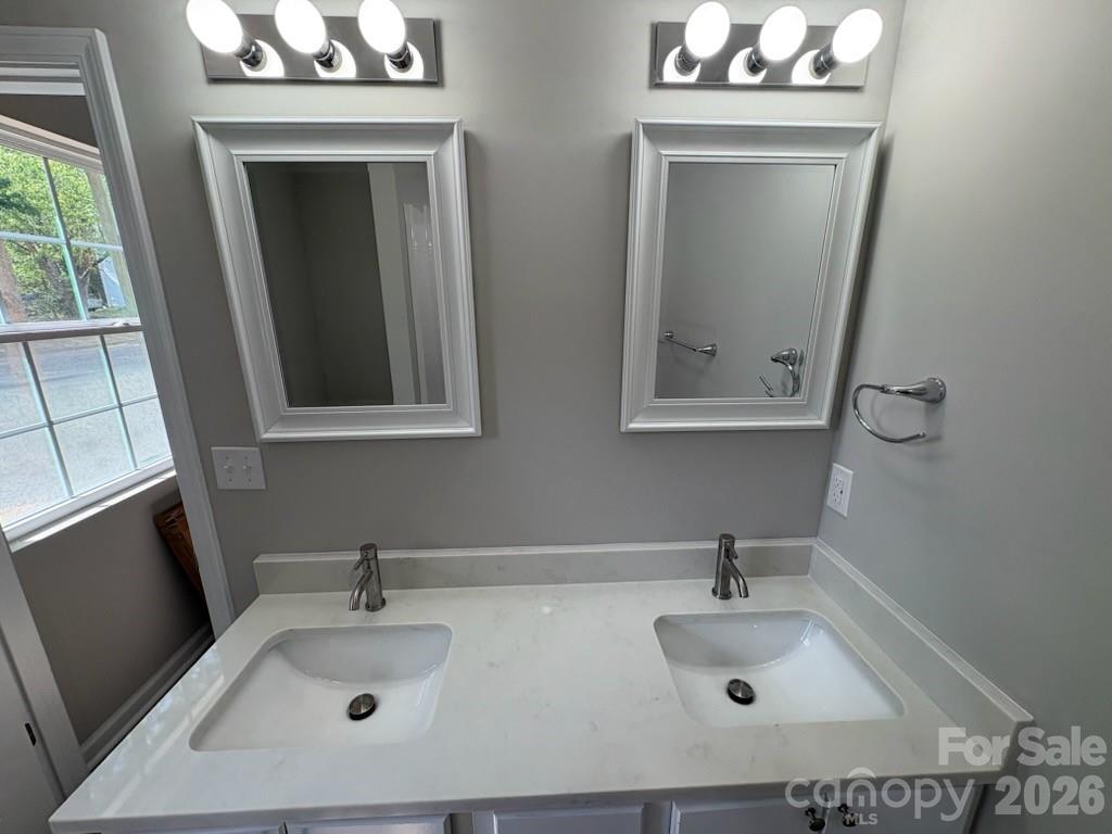 514 Gardner Street Property Photo 20