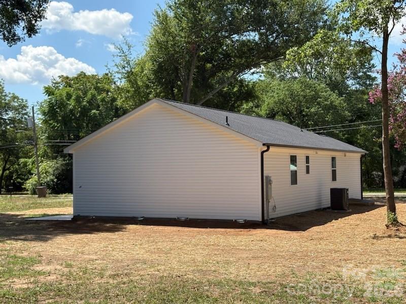 514 Gardner Street Property Photo 37