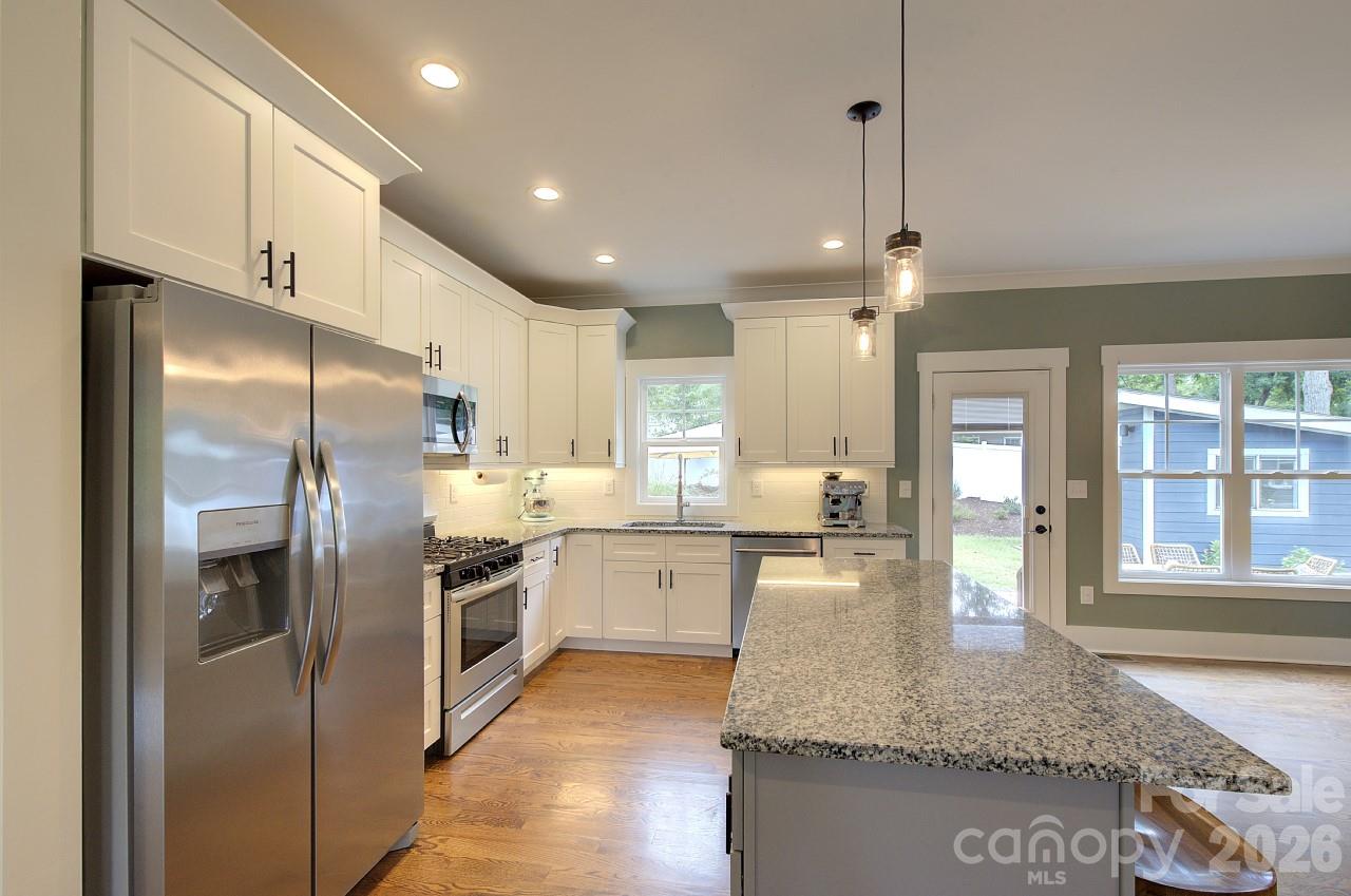 306 Clay Street Property Photo 13