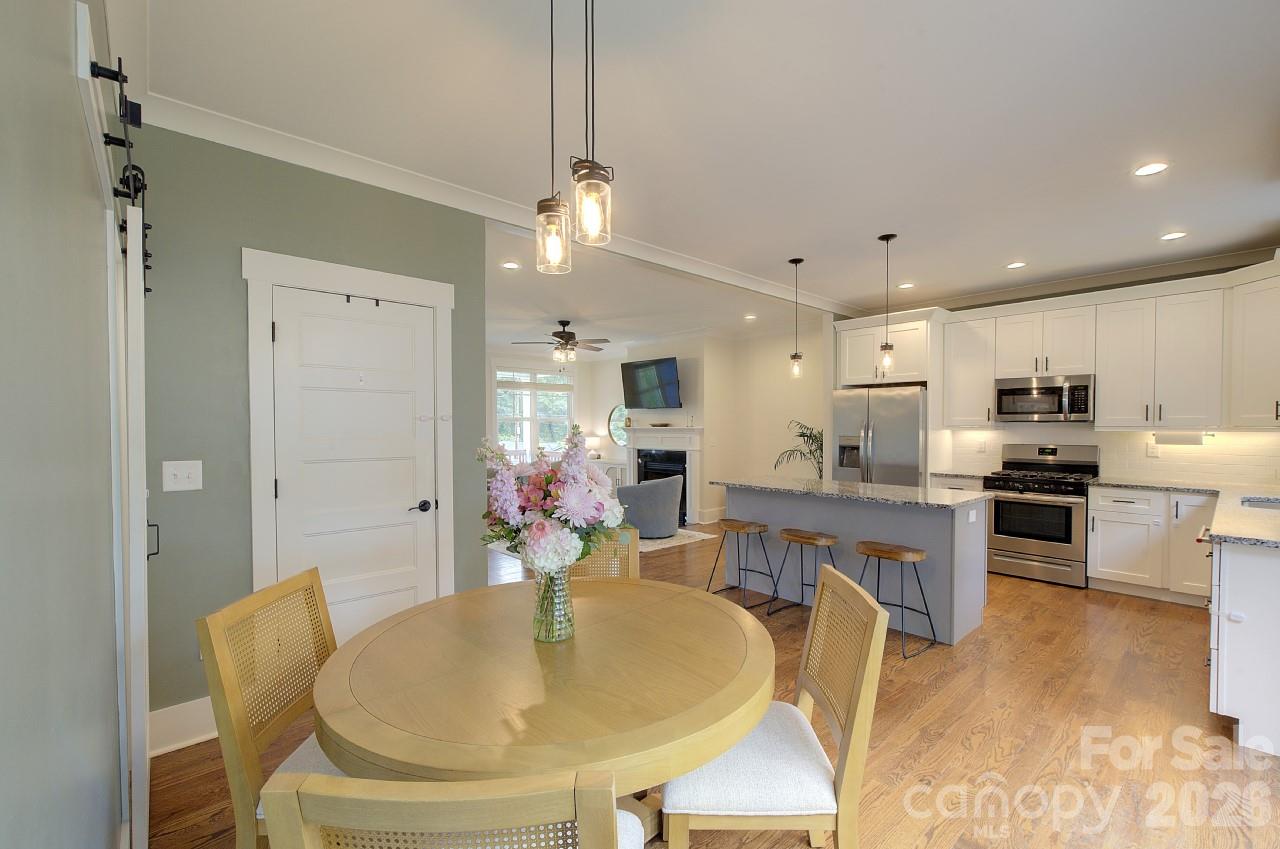 306 Clay Street Property Photo 16