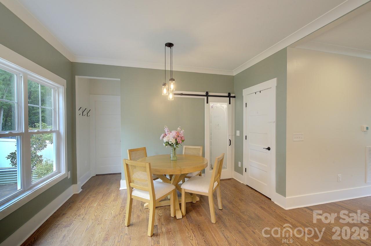 306 Clay Street Property Photo 17