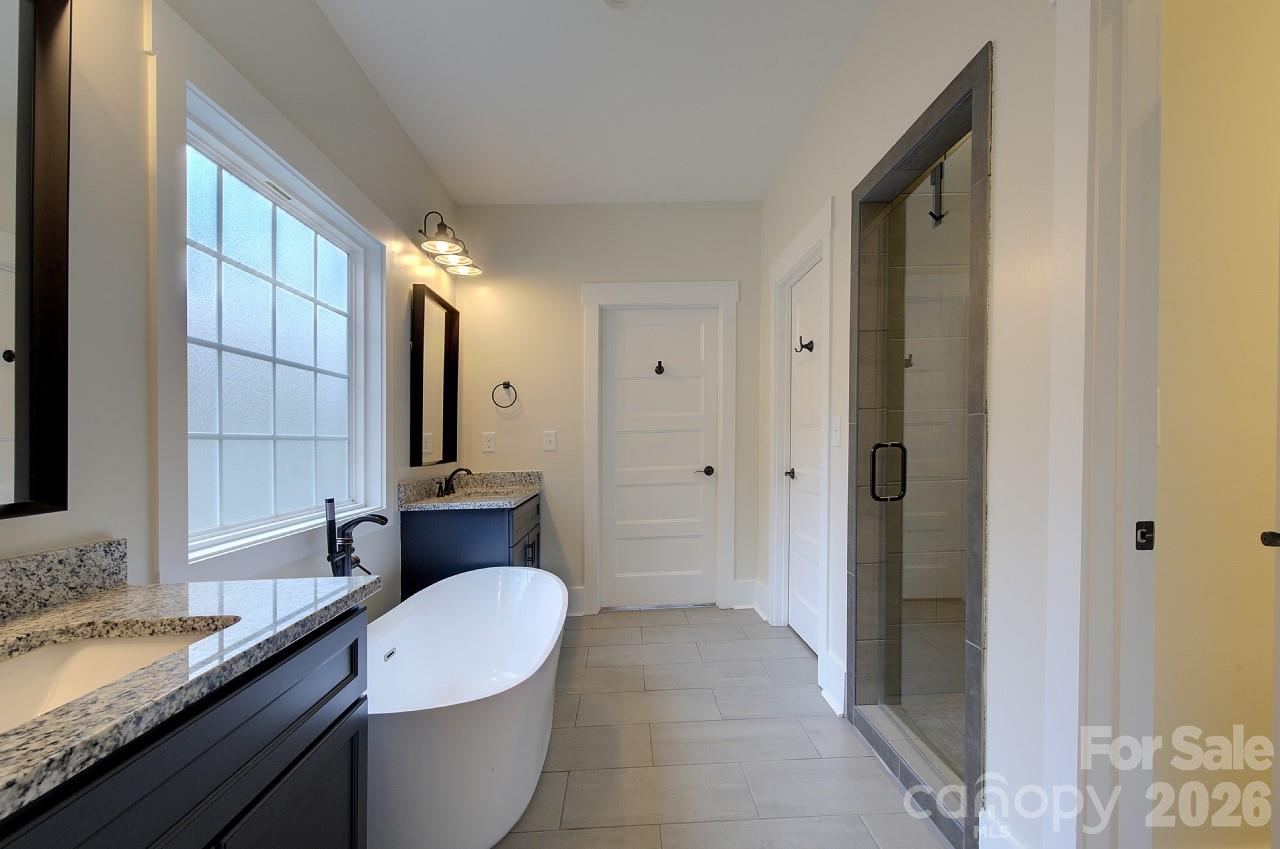 306 Clay Street Property Photo 23