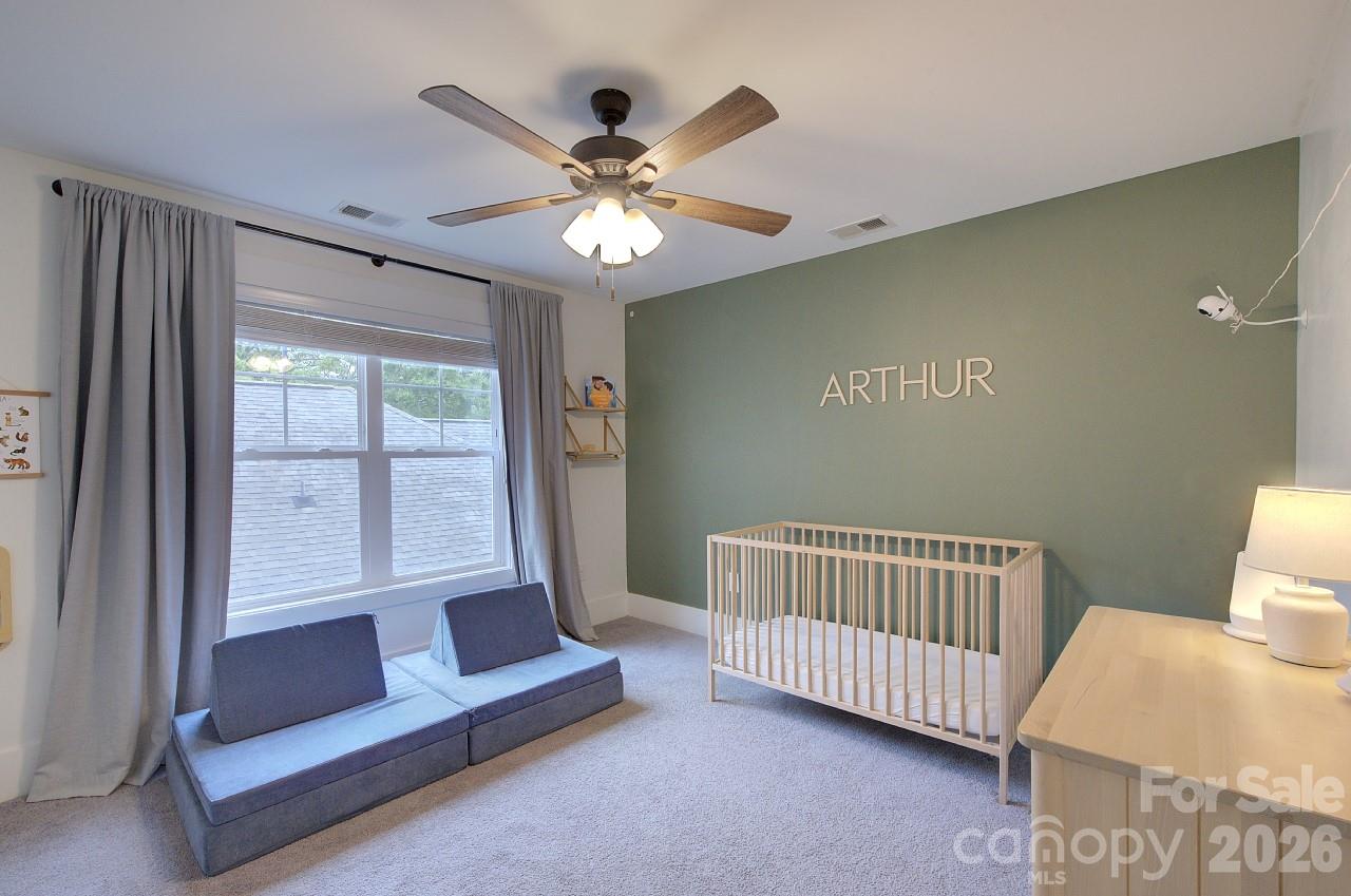 306 Clay Street Property Photo 25