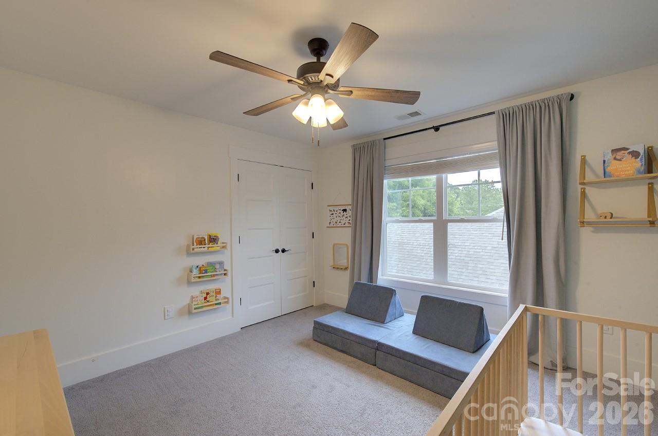 306 Clay Street Property Photo 27