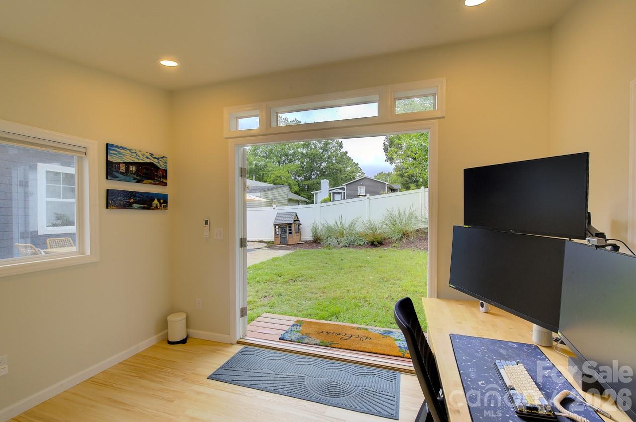 306 Clay Street Property Photo 40