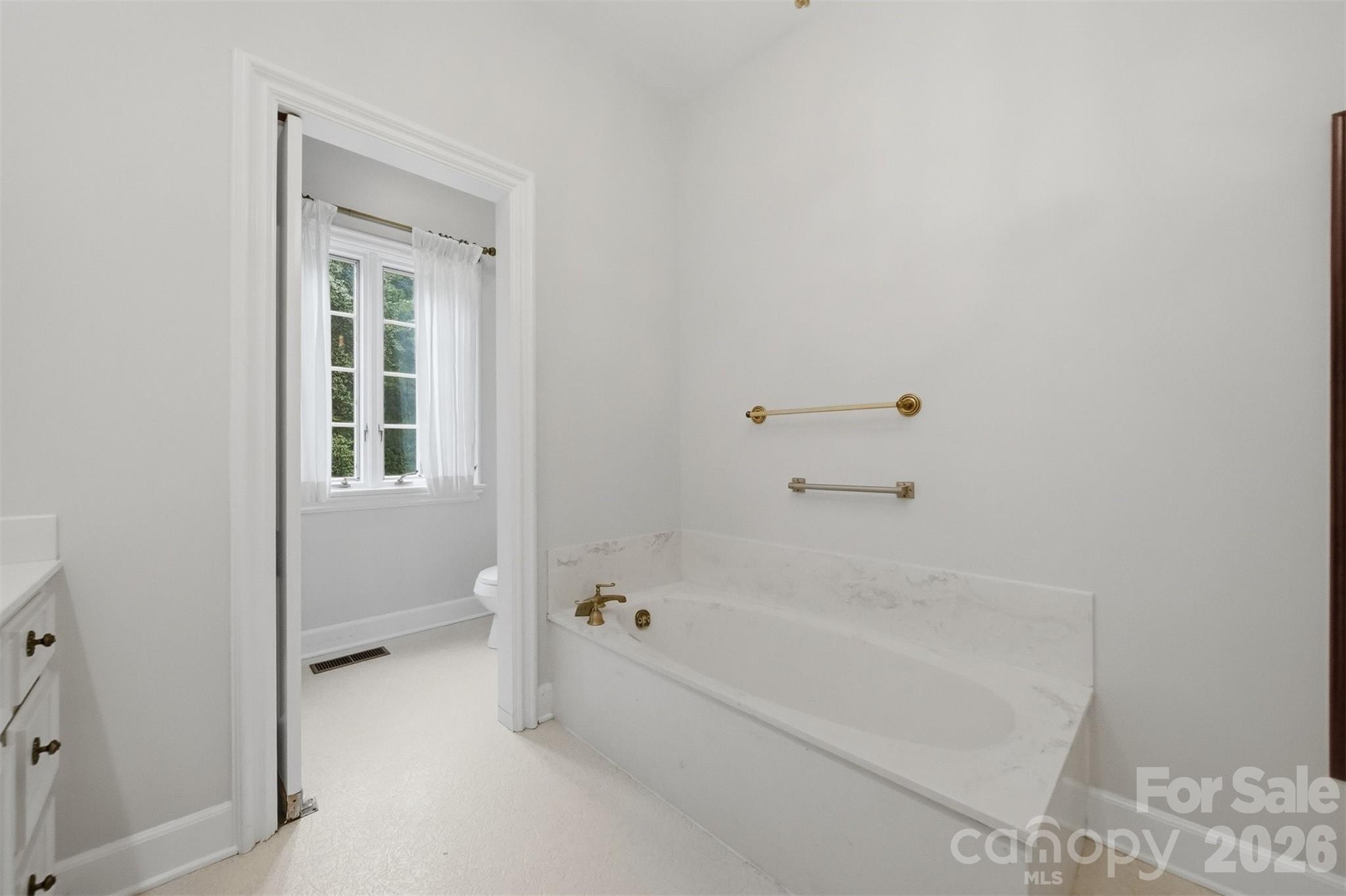 2373 Wilkesboro Boulevard Property Photo 23