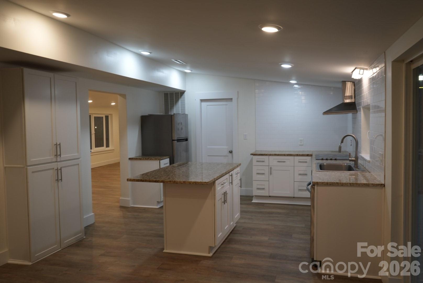 3236 Daystar Road Property Photo 10