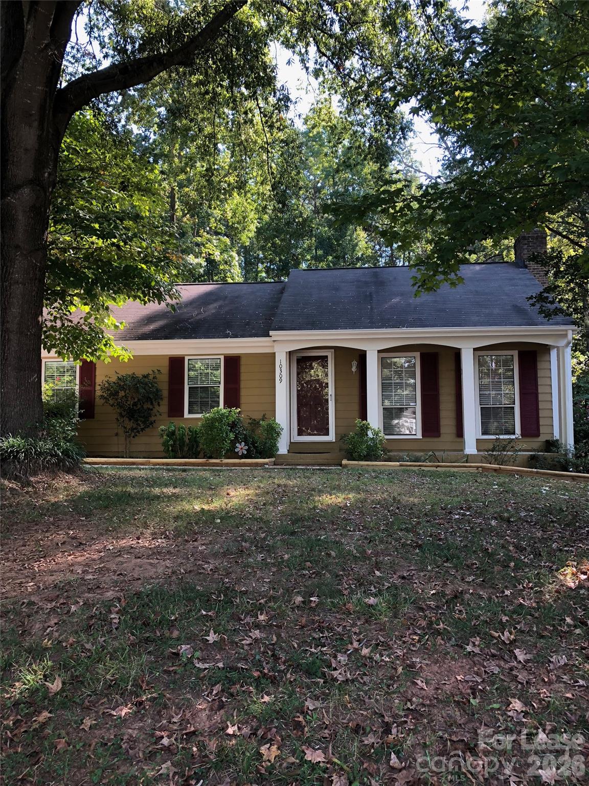 10309 Roundhouse Circle Property Photo 1
