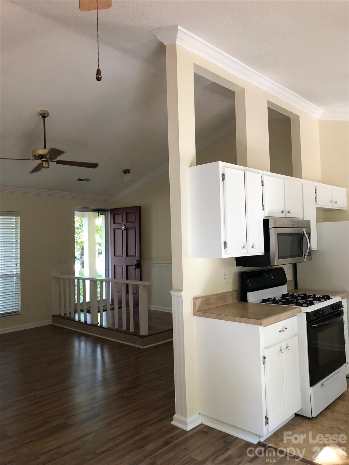 10309 Roundhouse Circle Property Photo 12