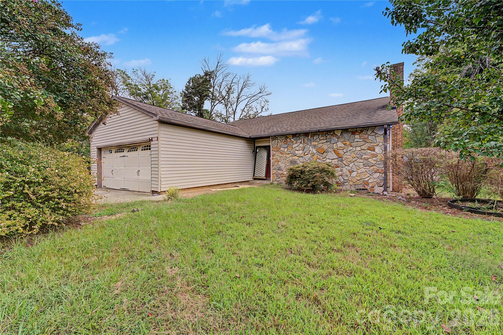 102 Nob Hill Drive
