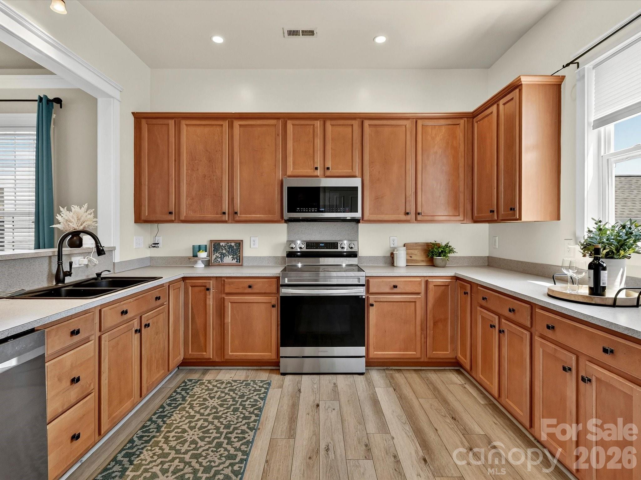 13106 Kennerly Drive Property Photo 5