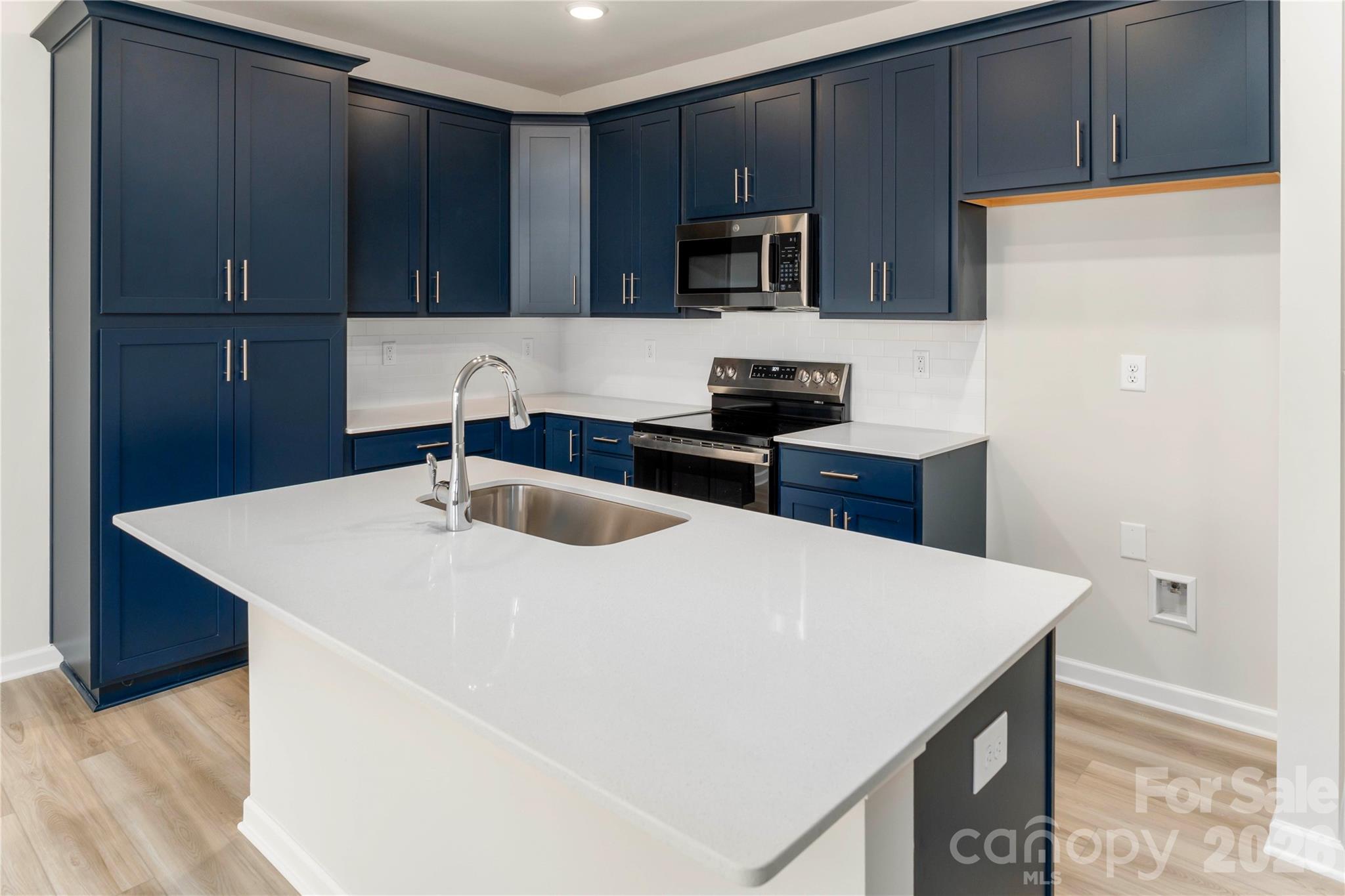 5118 Tommy Lane 802 Property Photo 6