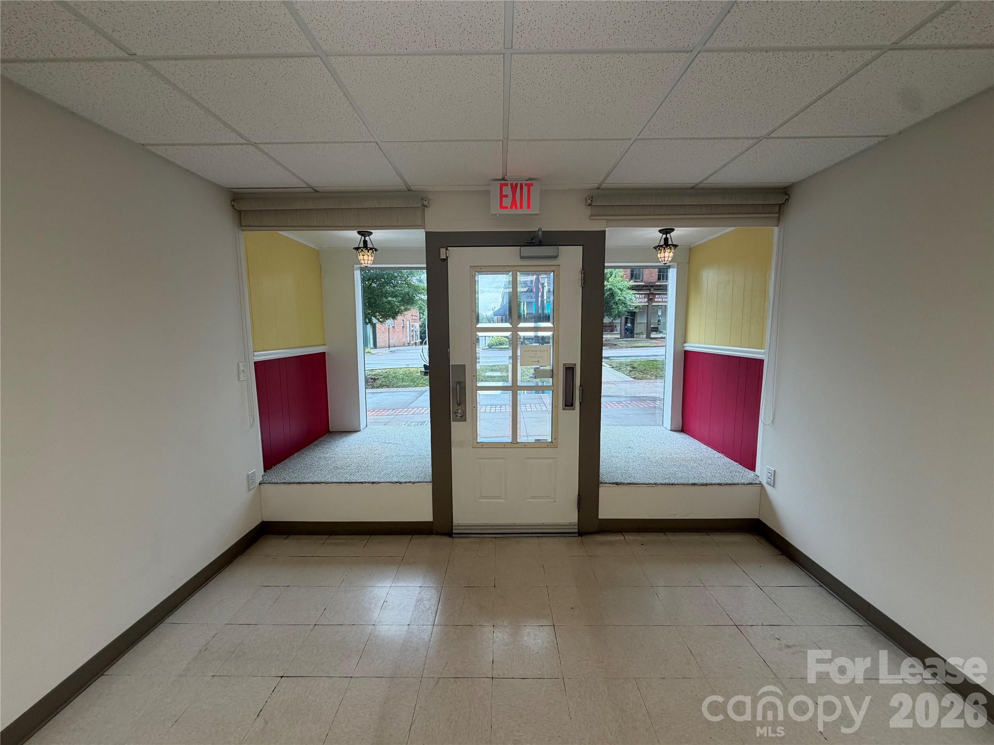 119 E Broad Street Property Photo 3
