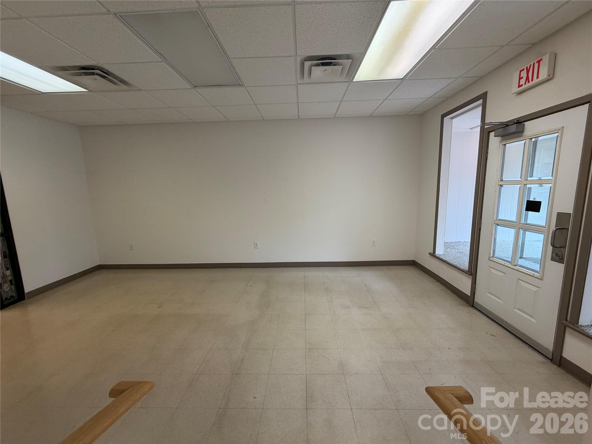 119 E Broad Street Property Photo 5