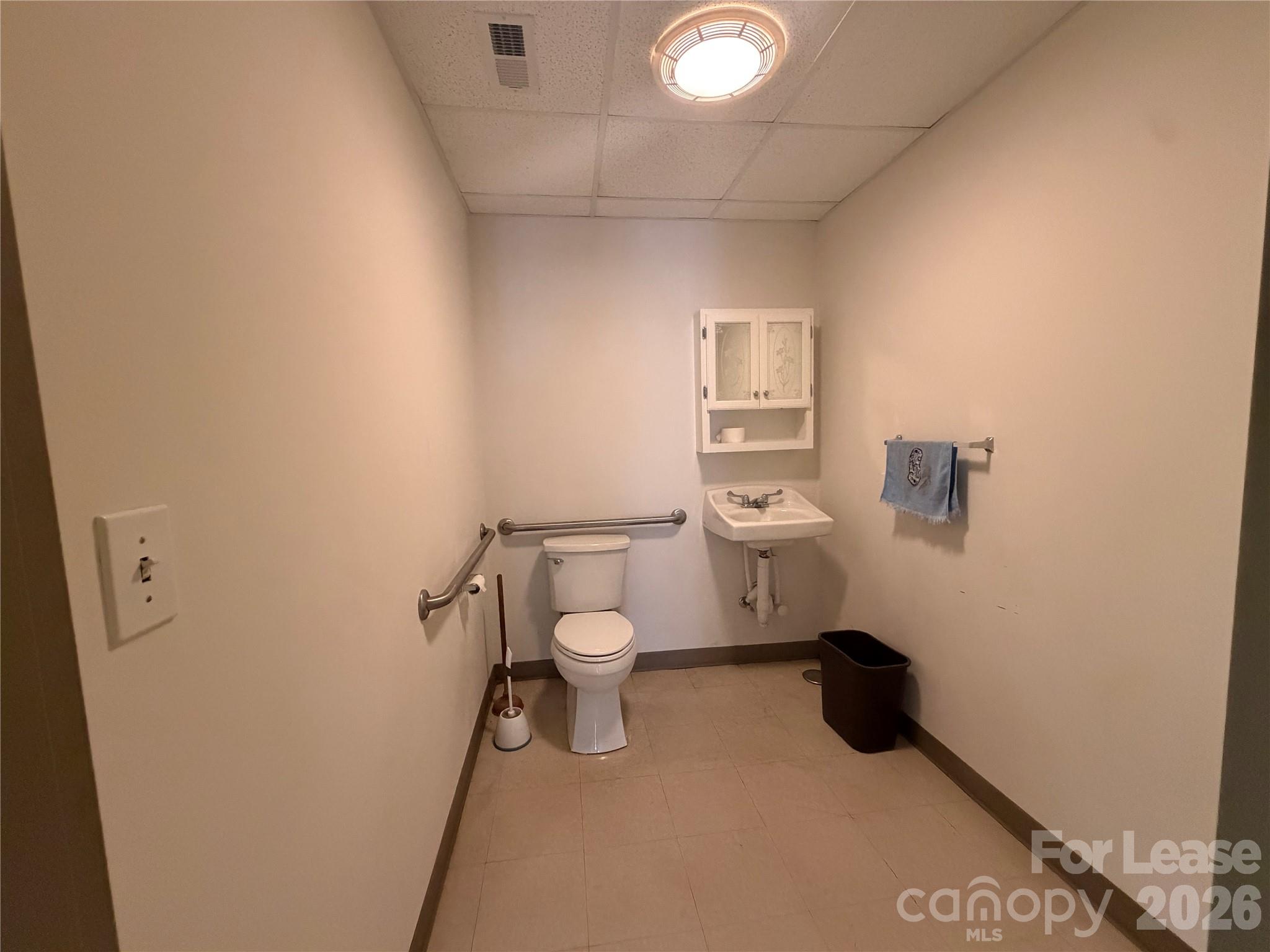 119 E Broad Street Property Photo 14