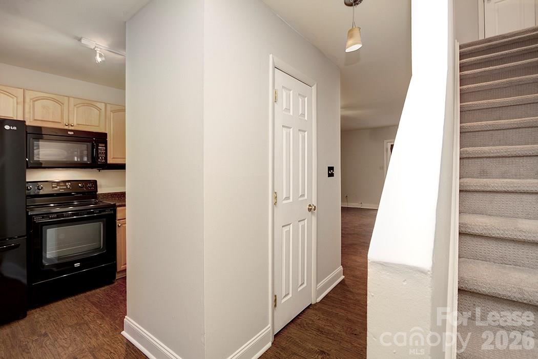 951 Hollywood Street K Property Photo 4