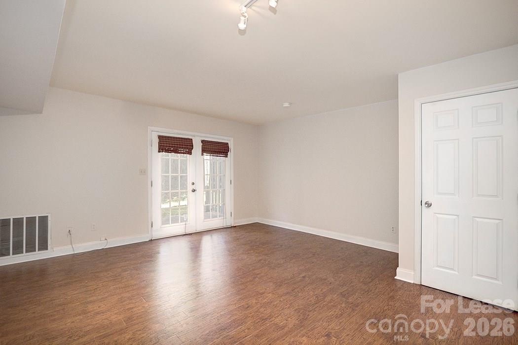 951 Hollywood Street K Property Photo 9
