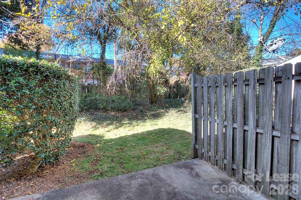 951 Hollywood Street K Property Photo 11