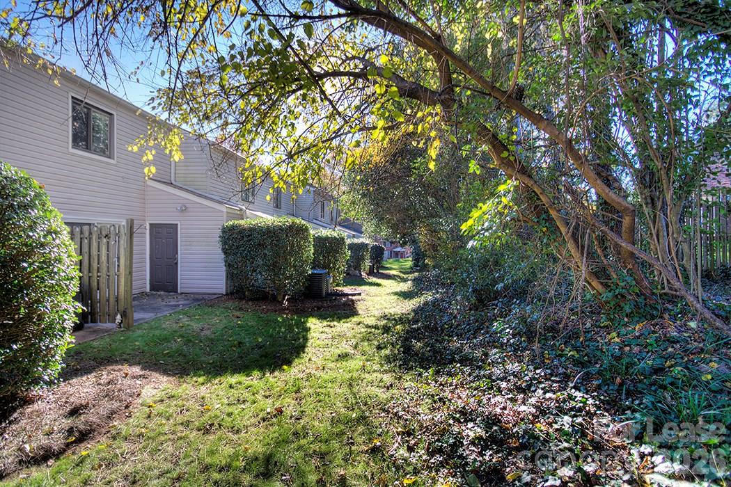 951 Hollywood Street K Property Photo 13