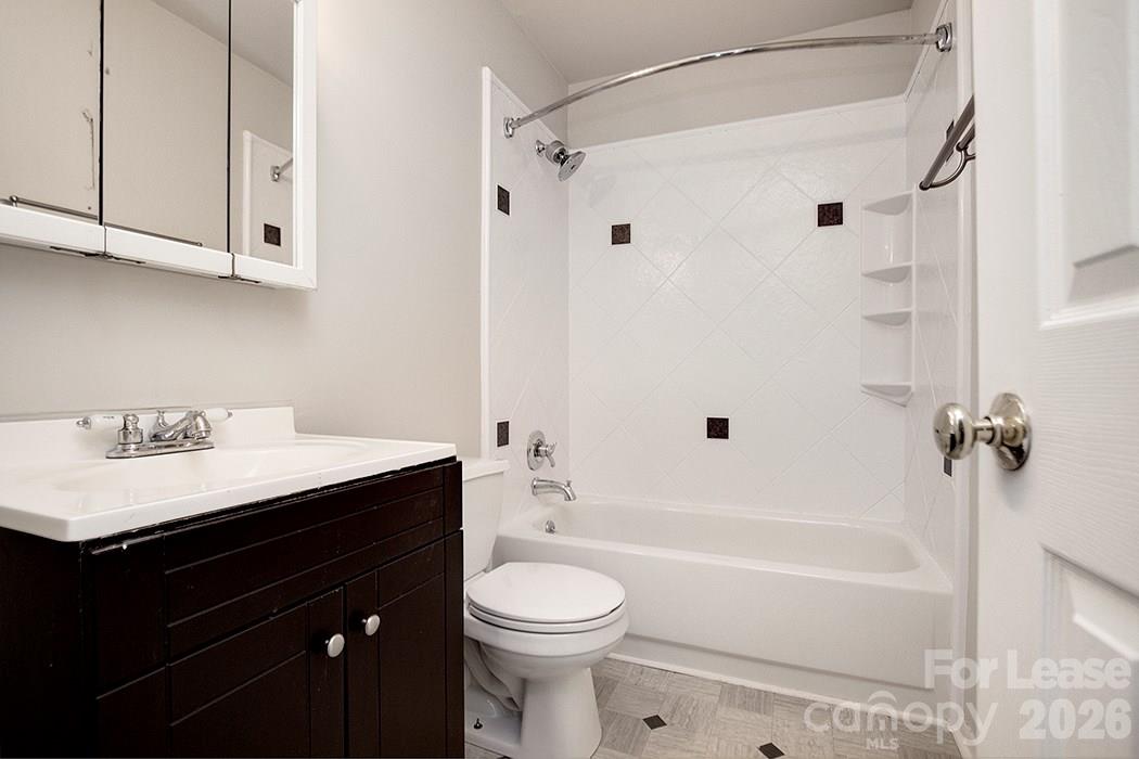 951 Hollywood Street K Property Photo 17