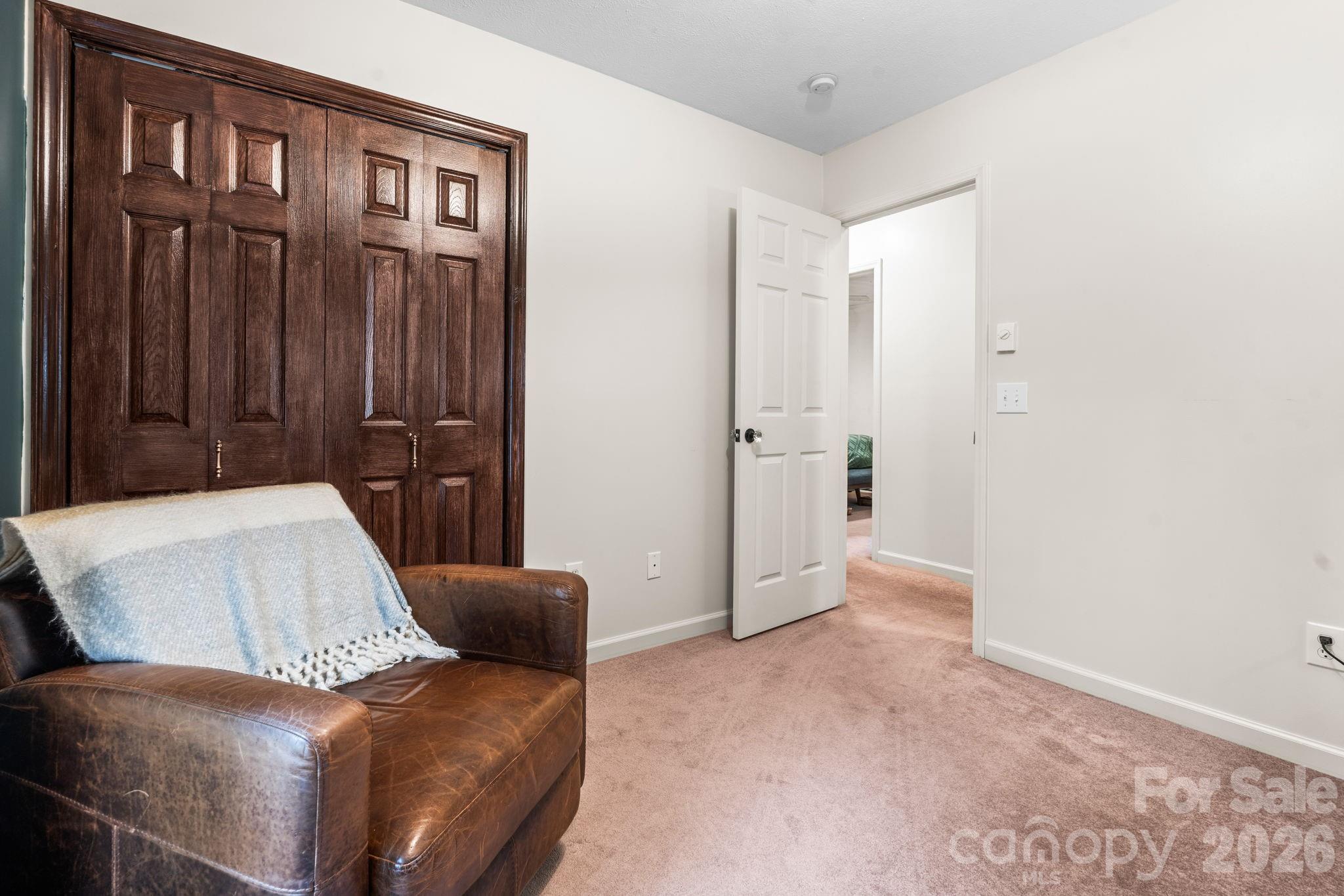 100 Summersweet Drive Property Photo 15