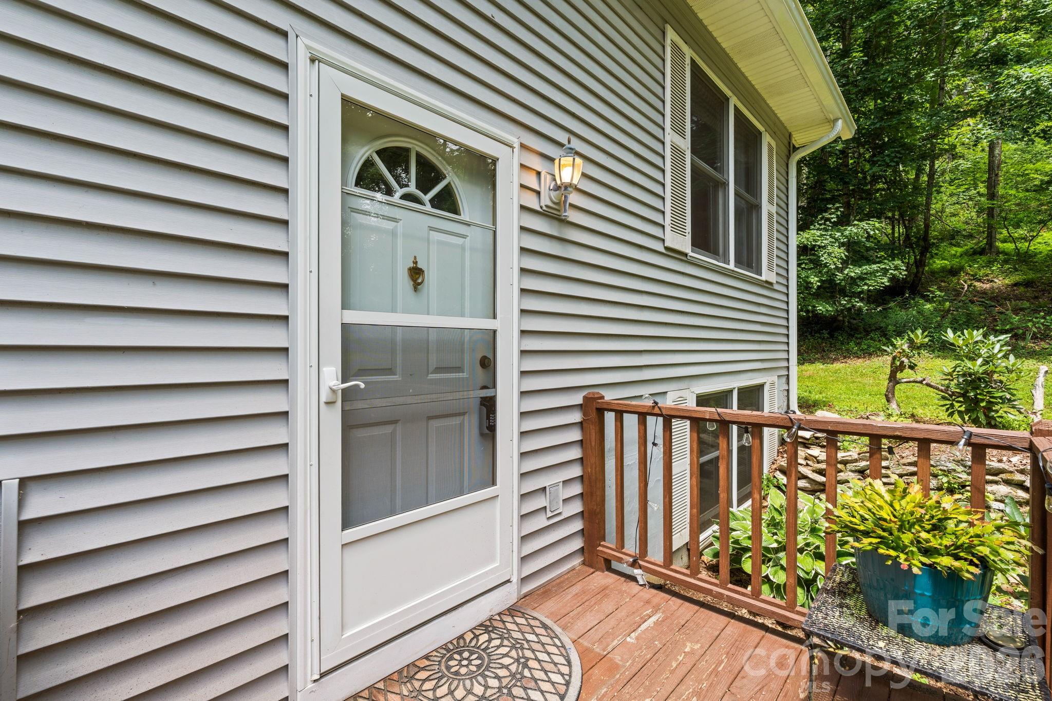 100 Summersweet Drive Property Photo 30