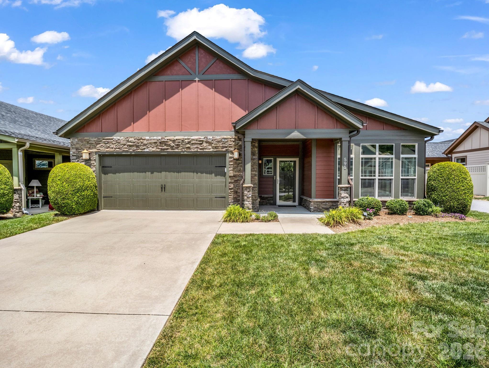 595 Summerfield Place Property Photo 1