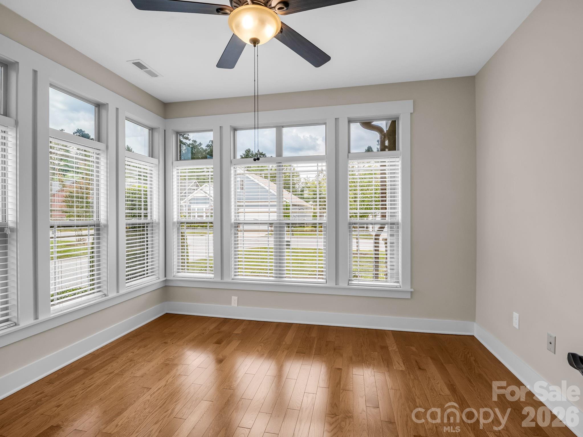 595 Summerfield Place Property Photo 6