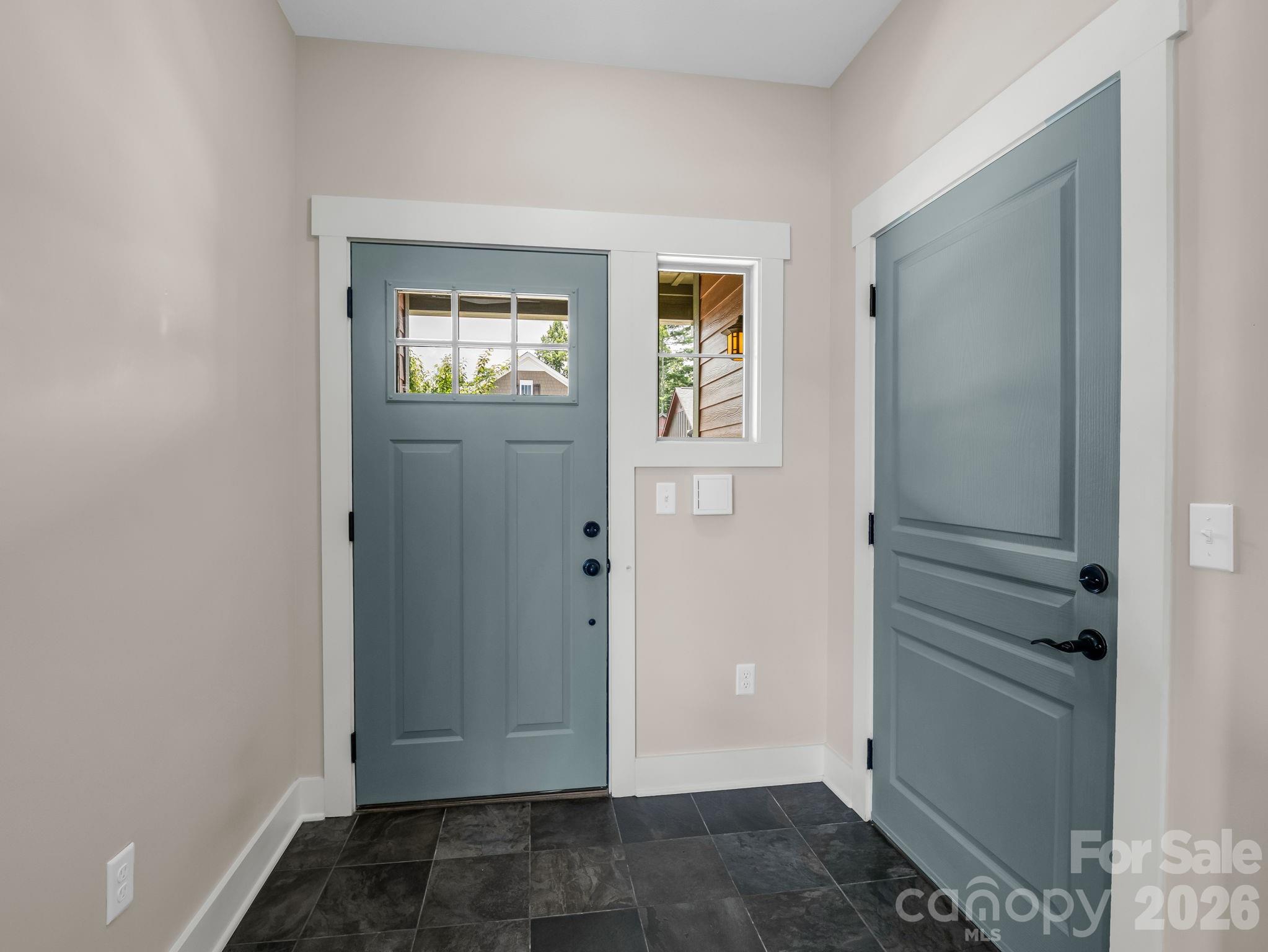 595 Summerfield Place Property Photo 9