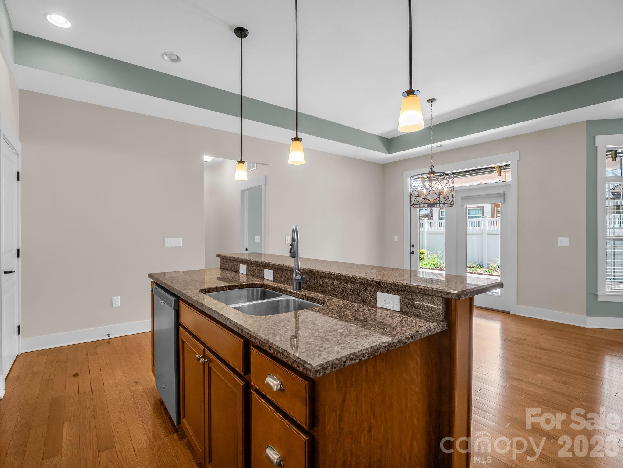 595 Summerfield Place Property Photo 14