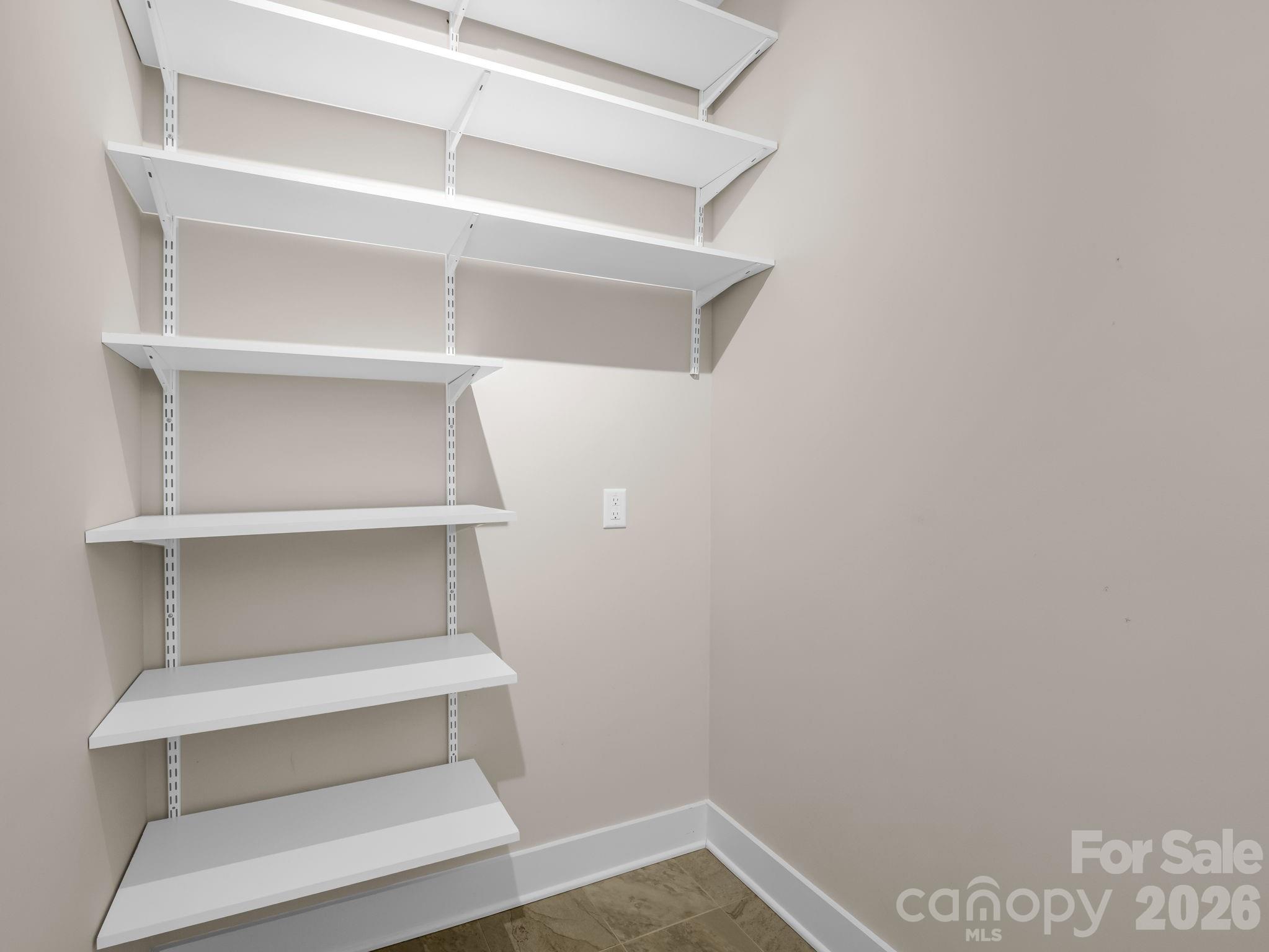 595 Summerfield Place Property Photo 23