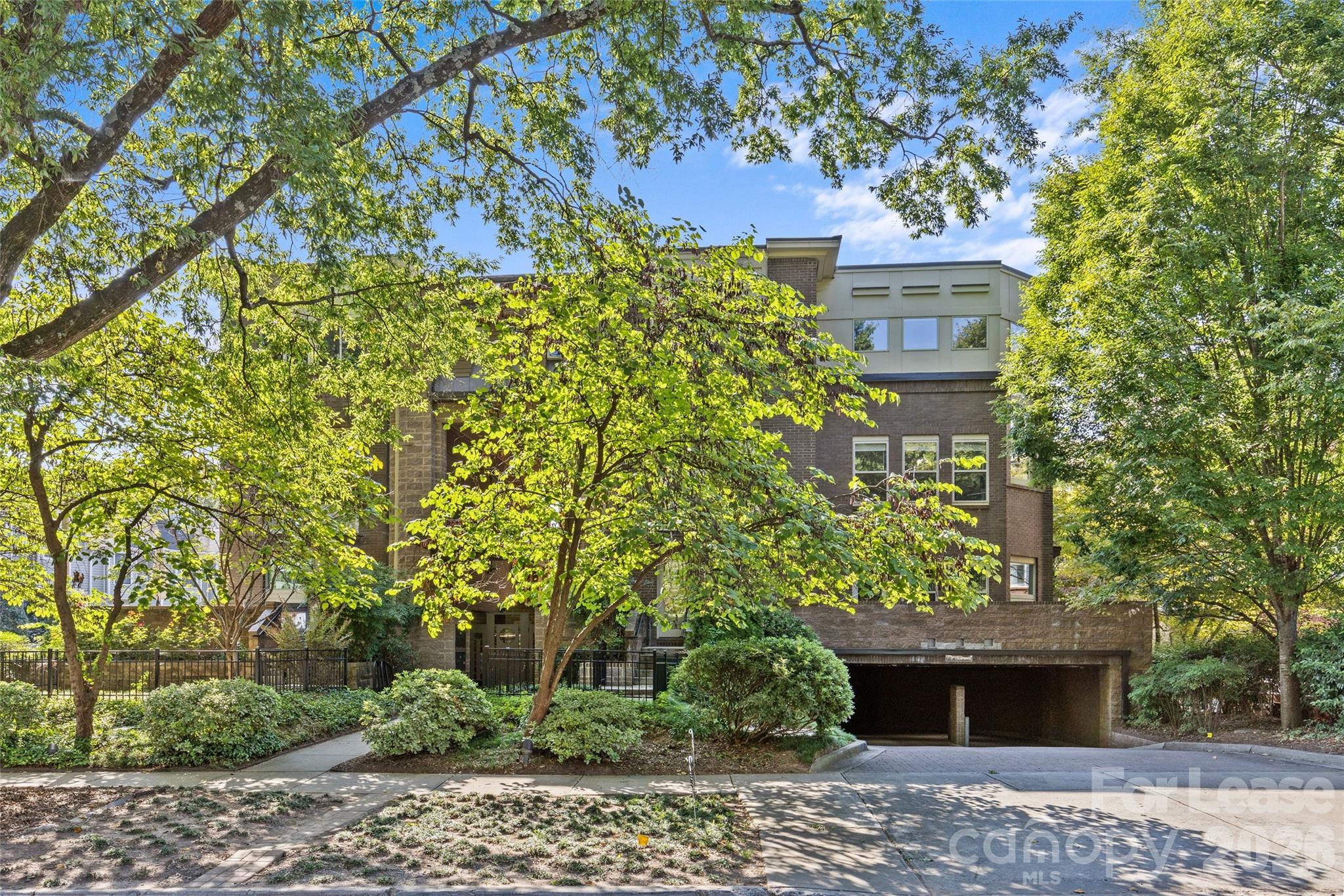 420 Queens Road 7 Property Photo 2