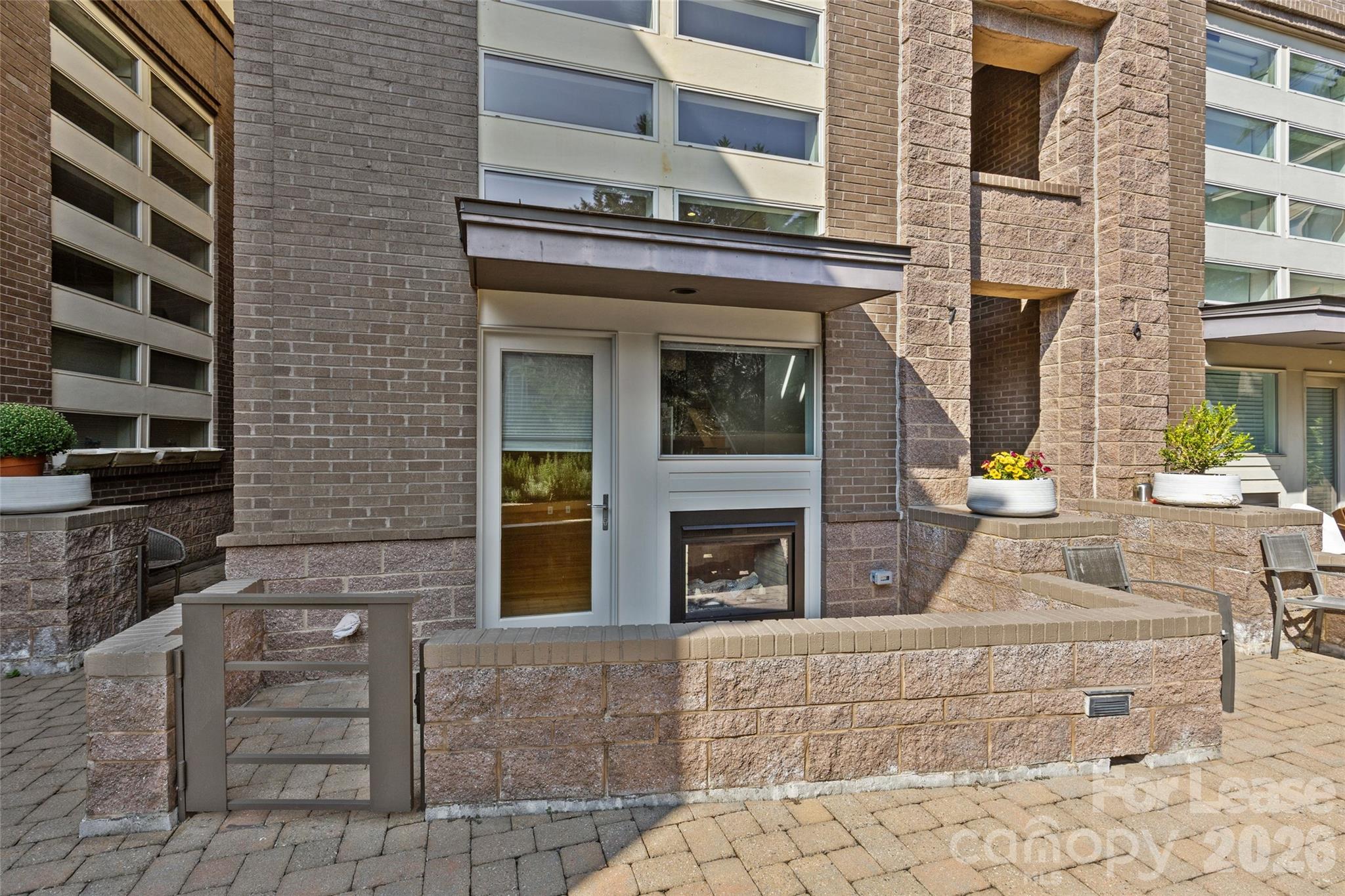 420 Queens Road 7 Property Photo 9